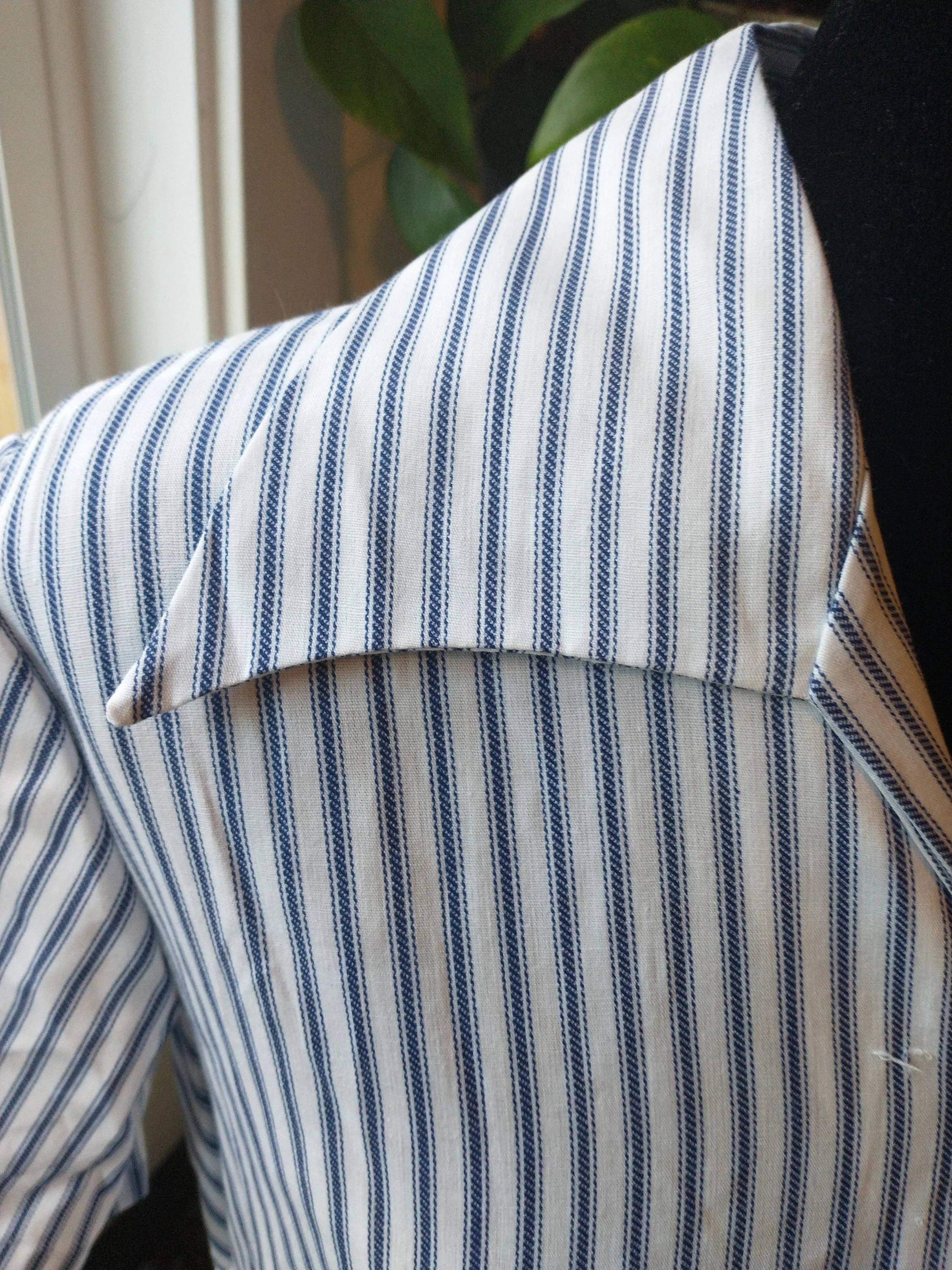Vintage 60s Women's Shift Blue and White Stripe Cotton/rayon House Dress Zipper Pull Women's Medium To Large Union Label by Sears - Image 7