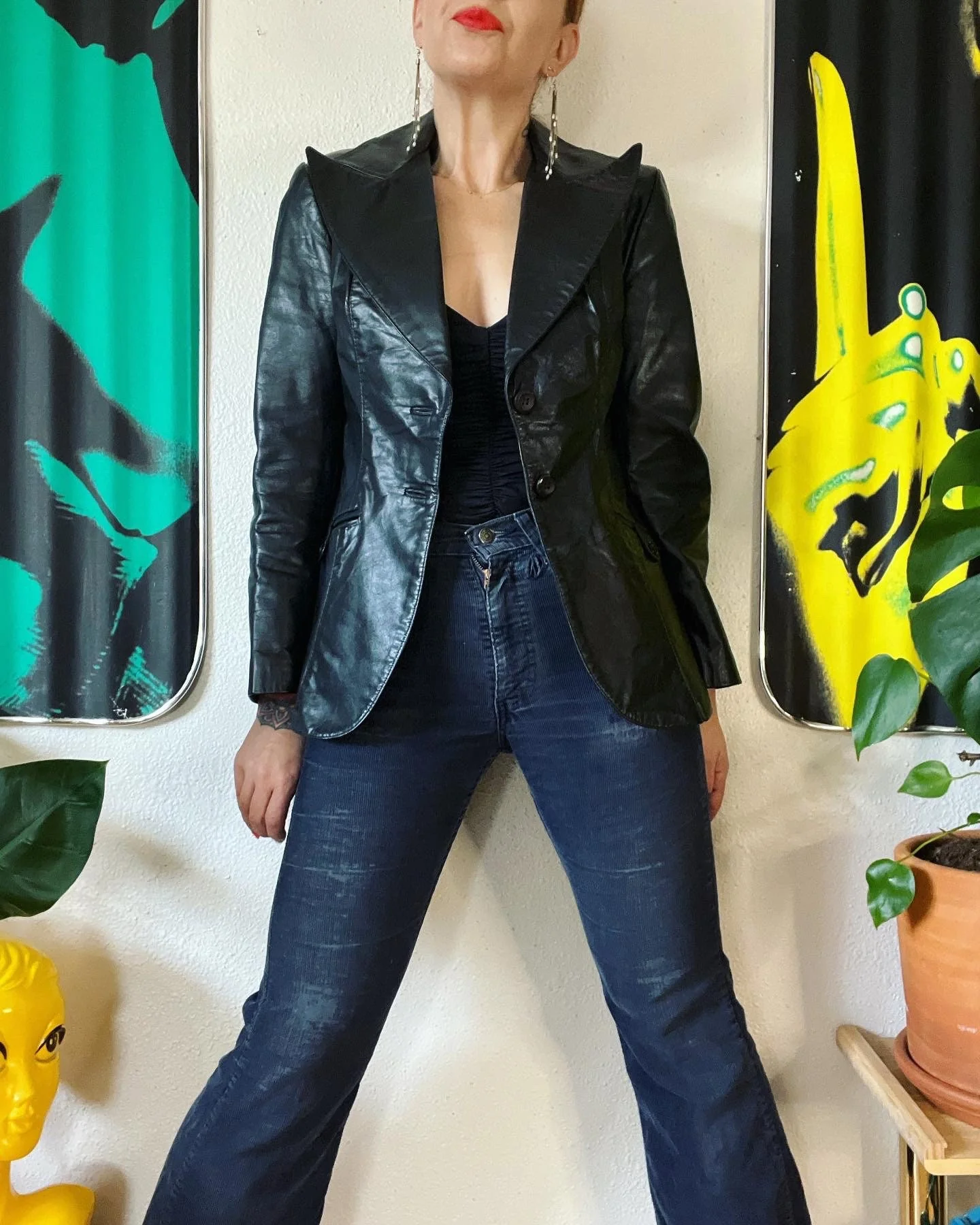 Vintage 70s Black Leather Tailored Blazer Jacket with An Incredible Extra Large Notch Lapel Princess Seams Back Vent Two Piece - Image 7