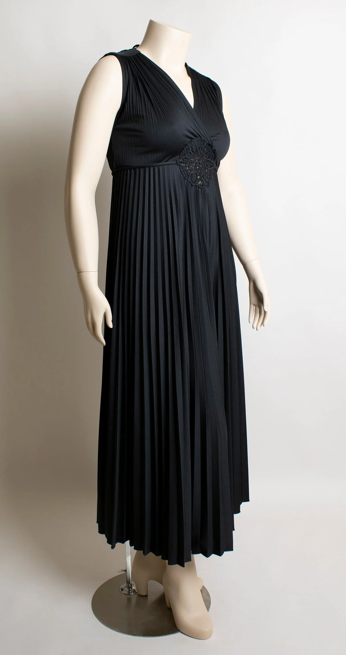 Vintage 70s Black Maxi Dress Goddess Pleated Floor Length Skirt Gothic Peek a Boo Waist Large by Jody of California - Image 5