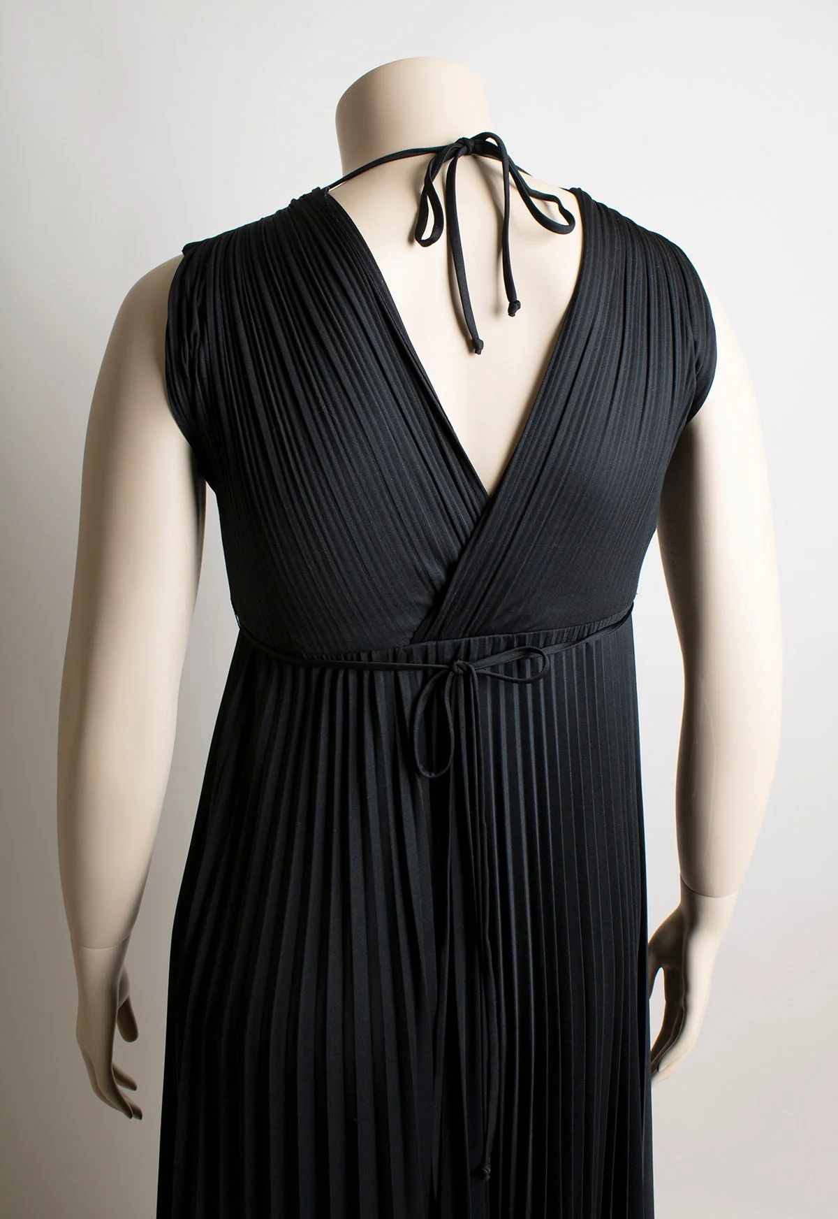 Vintage 70s Black Maxi Dress Goddess Pleated Floor Length Skirt Gothic Peek a Boo Waist Large by Jody of California - Image 6