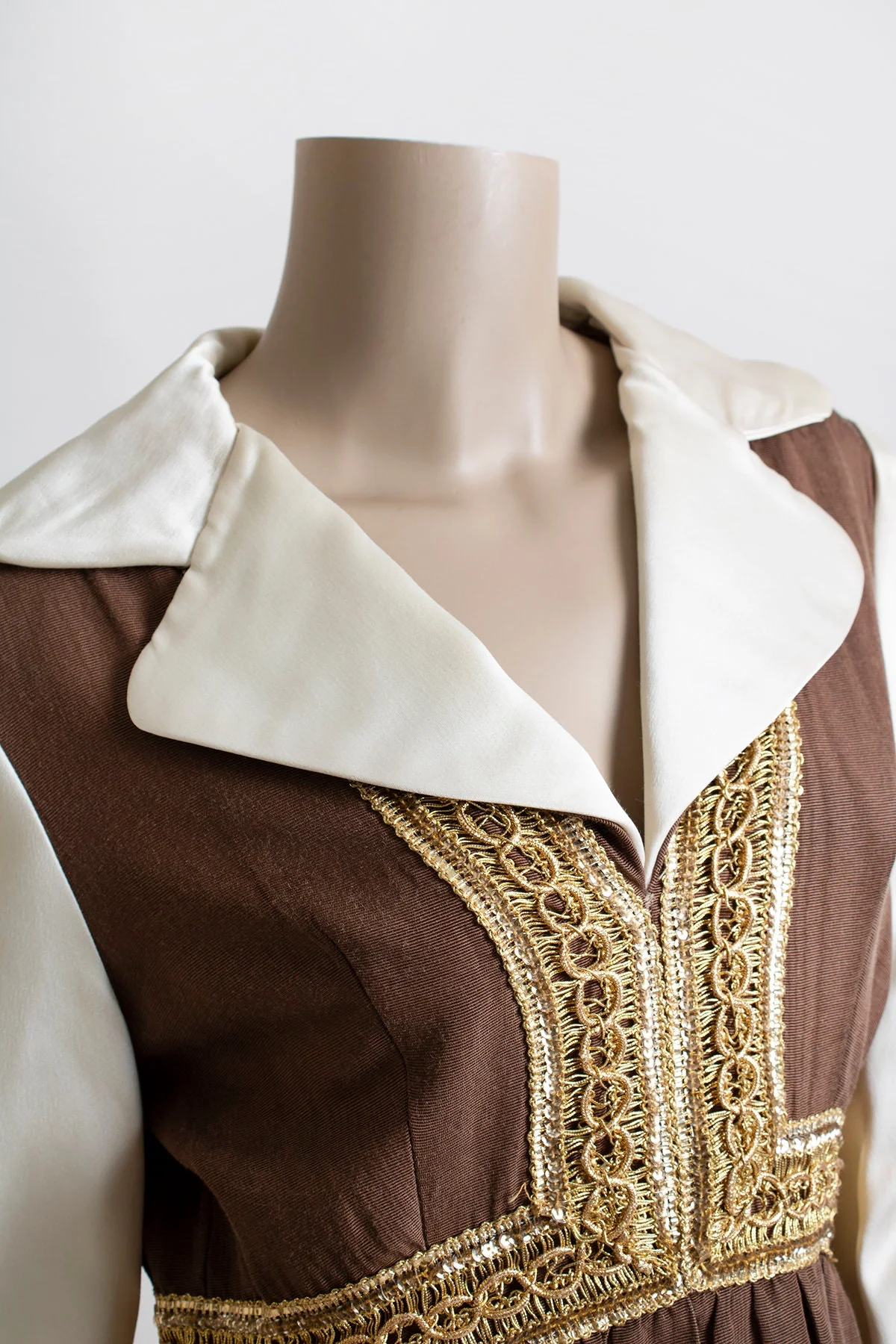 Vintage 70s Boutique Dress - White Satin Sleeves and Gold Trims - Prairie Style Dolly Dress - Designer - Small by Oscar De La Renta - Image 7