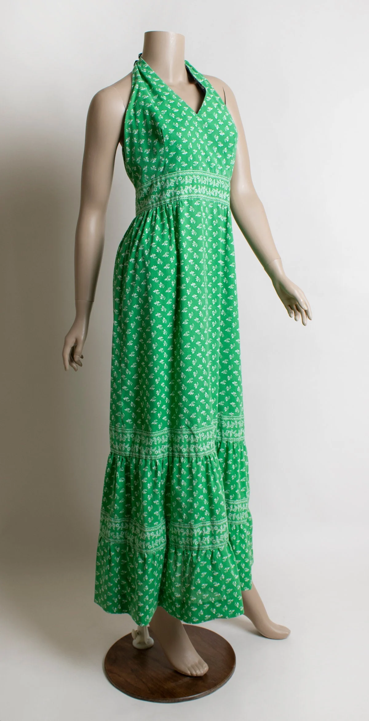 Vintage 70s Bright Kelly Green Floral Print Halter Floor Length Maxi Cotton Day Dress - Image 3