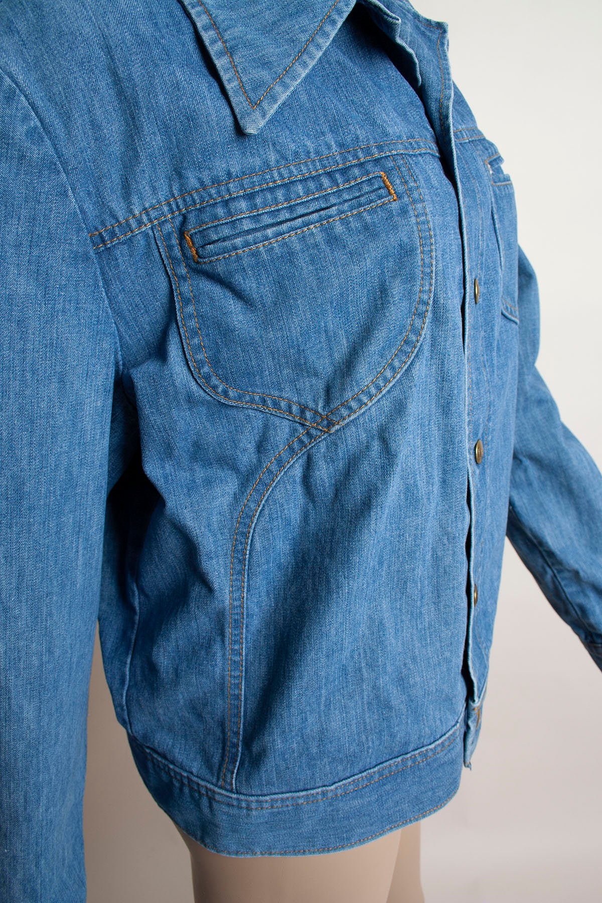 Vintage 70s Denim Jacket Et Medium Blue Jean Jacket Mens Unisex Snap Button Front Medium Large by Lee - Image 8
