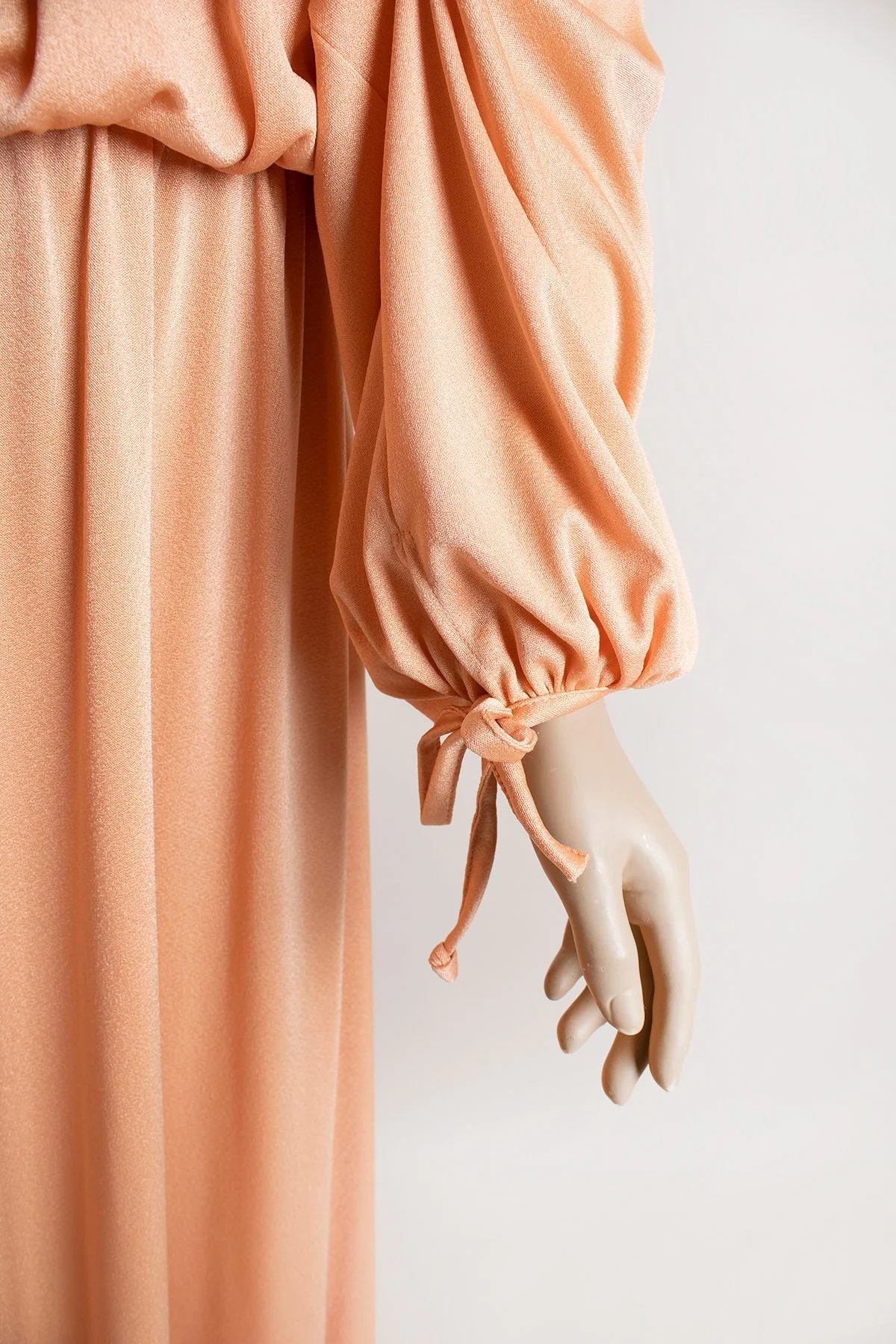 Vintage 70s Disco Dress Peach Slinky Long Sleeve Crochet Neckline Fluttery Disco Dancing Dress Goddess Medium by Jody of California - Image 8