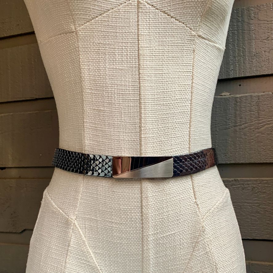Vintage 70s Disco Women's Silver Black Stretchy Scallop Scales Sequin Belt - Image 2
