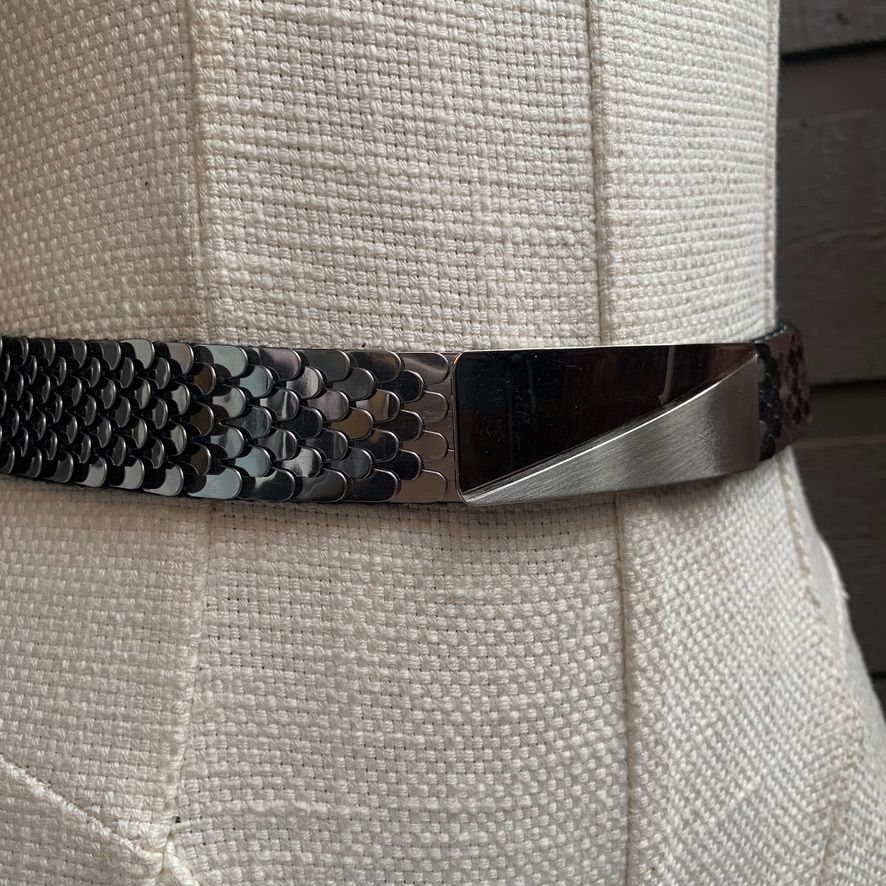 Vintage 70s Disco Women's Silver Black Stretchy Scallop Scales Sequin Belt - Image 6