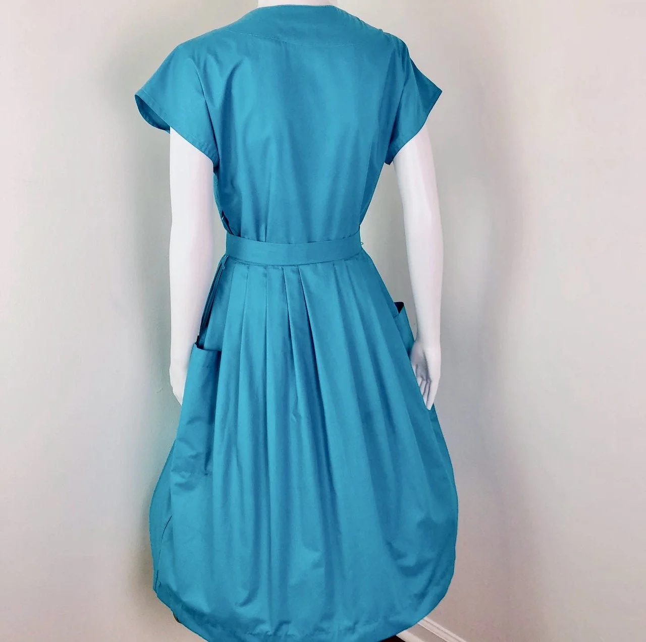 Vintage 70s Does 50s Sundress with Huge Bucket Pockets - Image 2