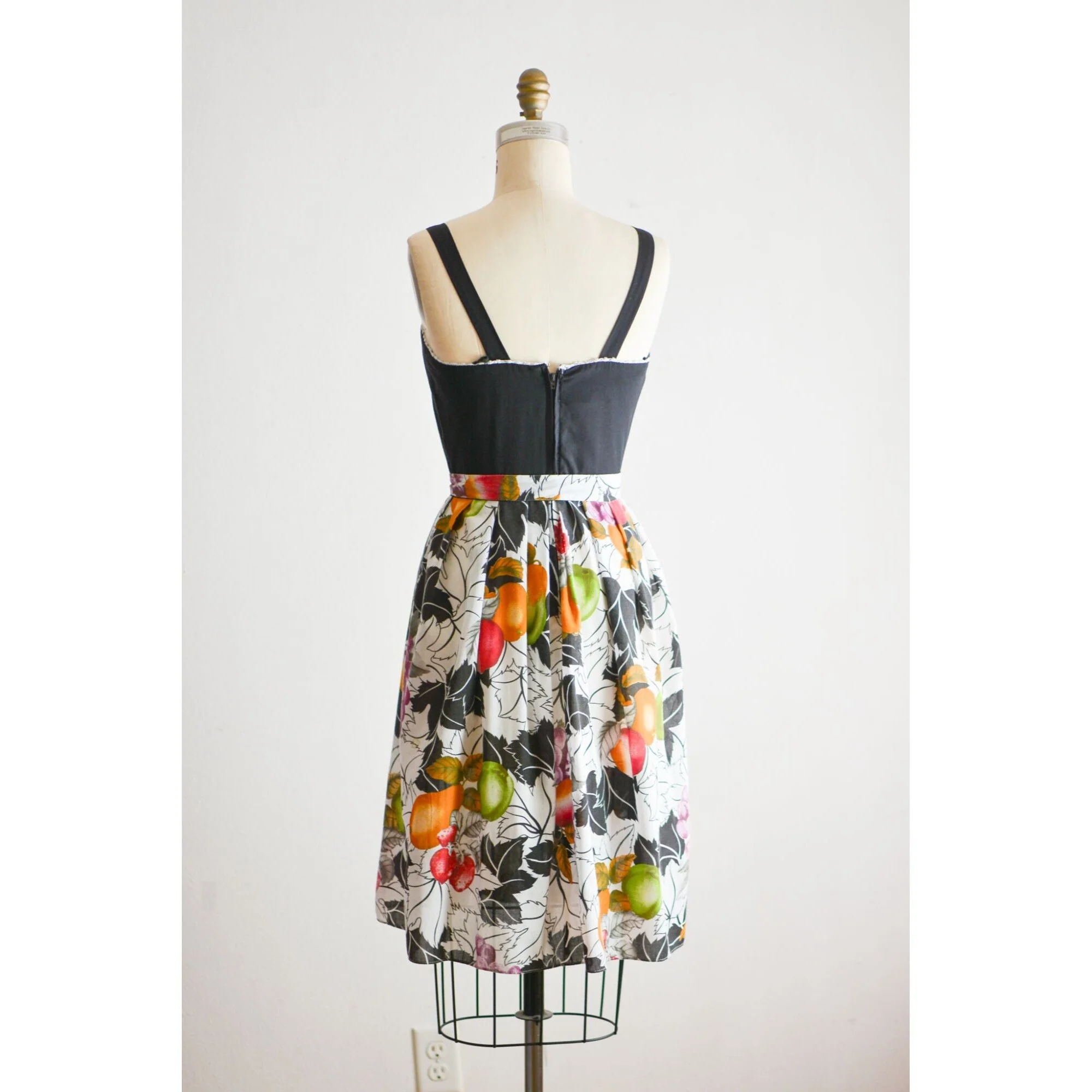 Vintage 70s Dress Fruit Print Black Strawberry Novelty Print Size Small Leaves Fruity Fall by Gerri G - Image 2