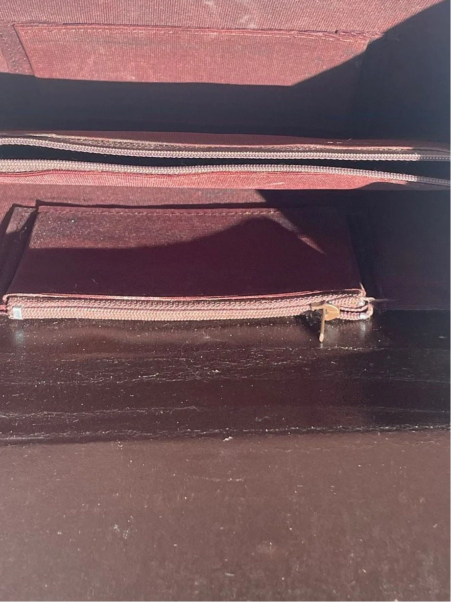 Vintage 70s Faux Alligator Vegan Purse Bag Handbag with Matching Coin Purse Wallet Gold Chain Strap Can Be Used As a Clutch - Image 7