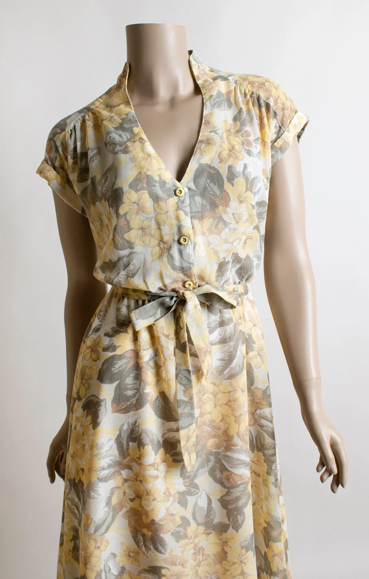 Vintage 70s Floral Lemon Yellow Floral Print Sheer Cotton Day Dress with Gray and White Button Shirtwaist Coco Feminine Small by Coco - Image 7