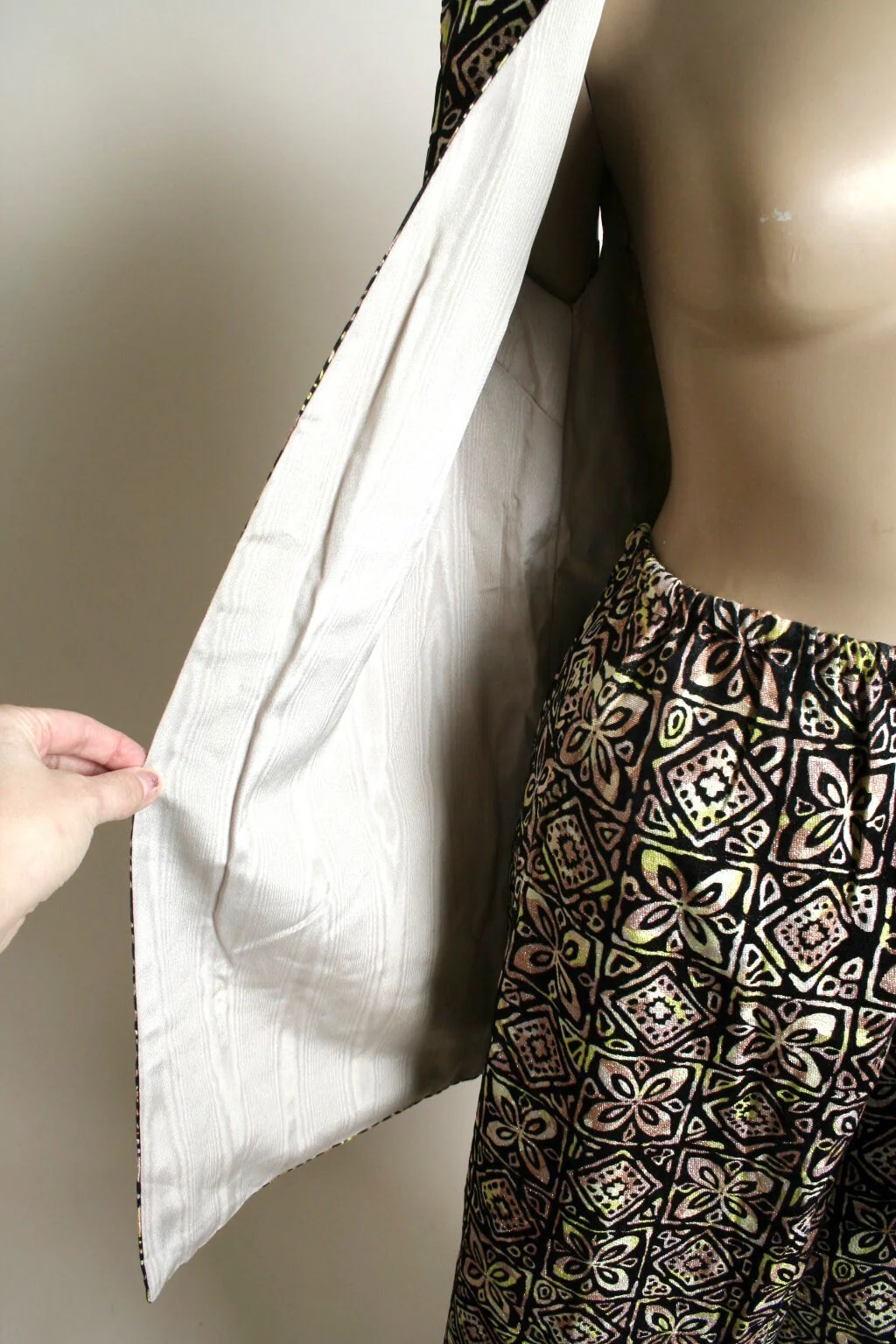 Vintage 70s Floral Vest and Wide Leg Pants Set Window Pane Flower Power Design In Black Yellow Brown Psychedelic Small - Image 9