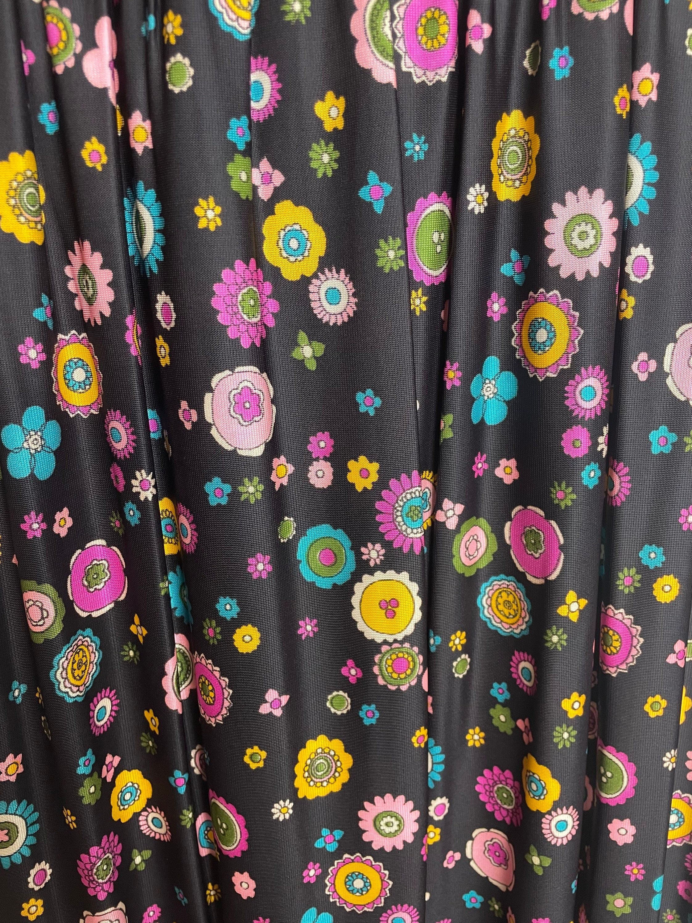 Vintage 70s Flower Power Floral Abstract Pattern Long Sleeve Maxi Dress - Image 4