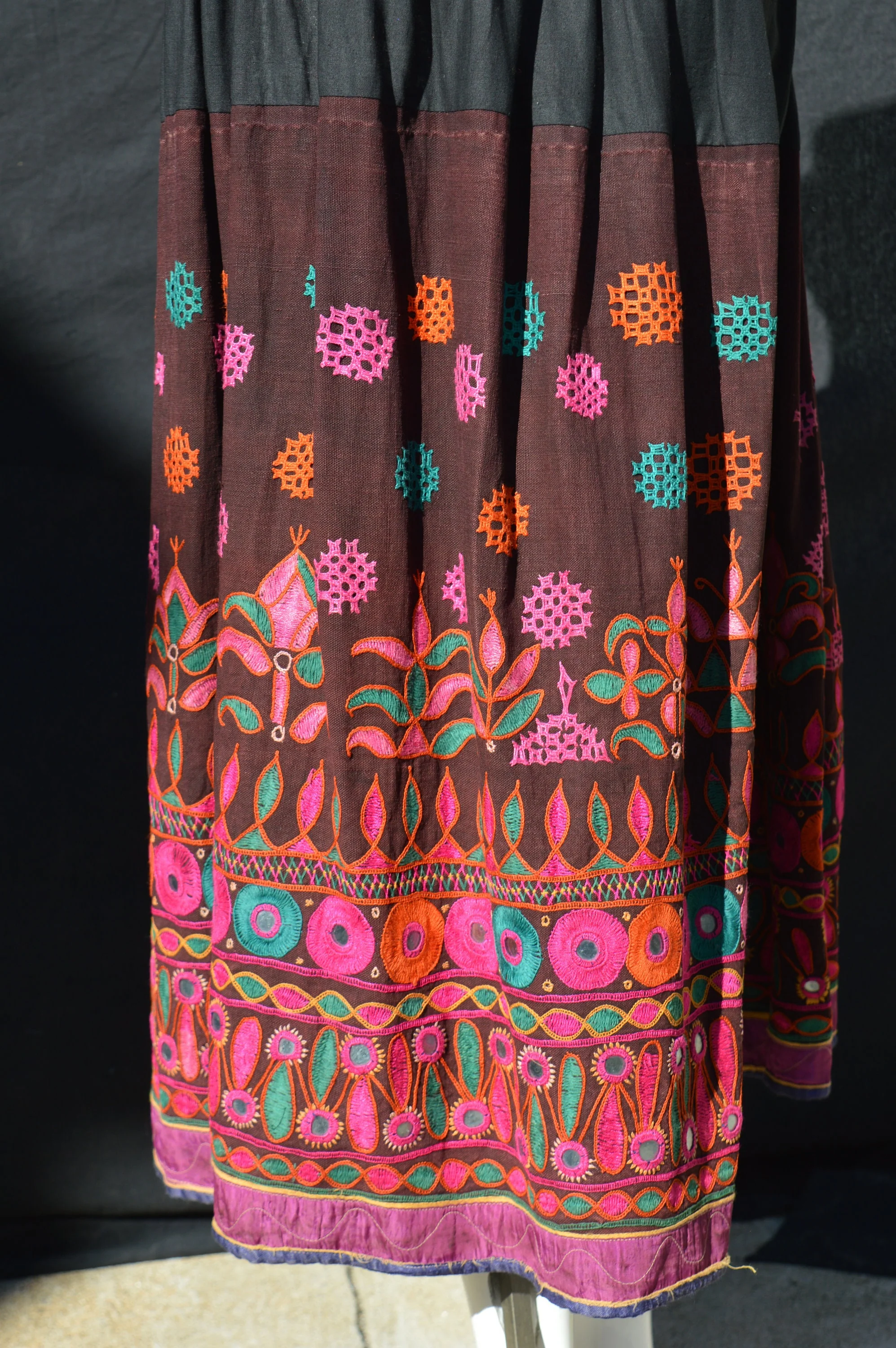 Vintage 70s Geometrical Embroidered Mirrored Skirt Maxi Festival Party Antique Textile - Image 5