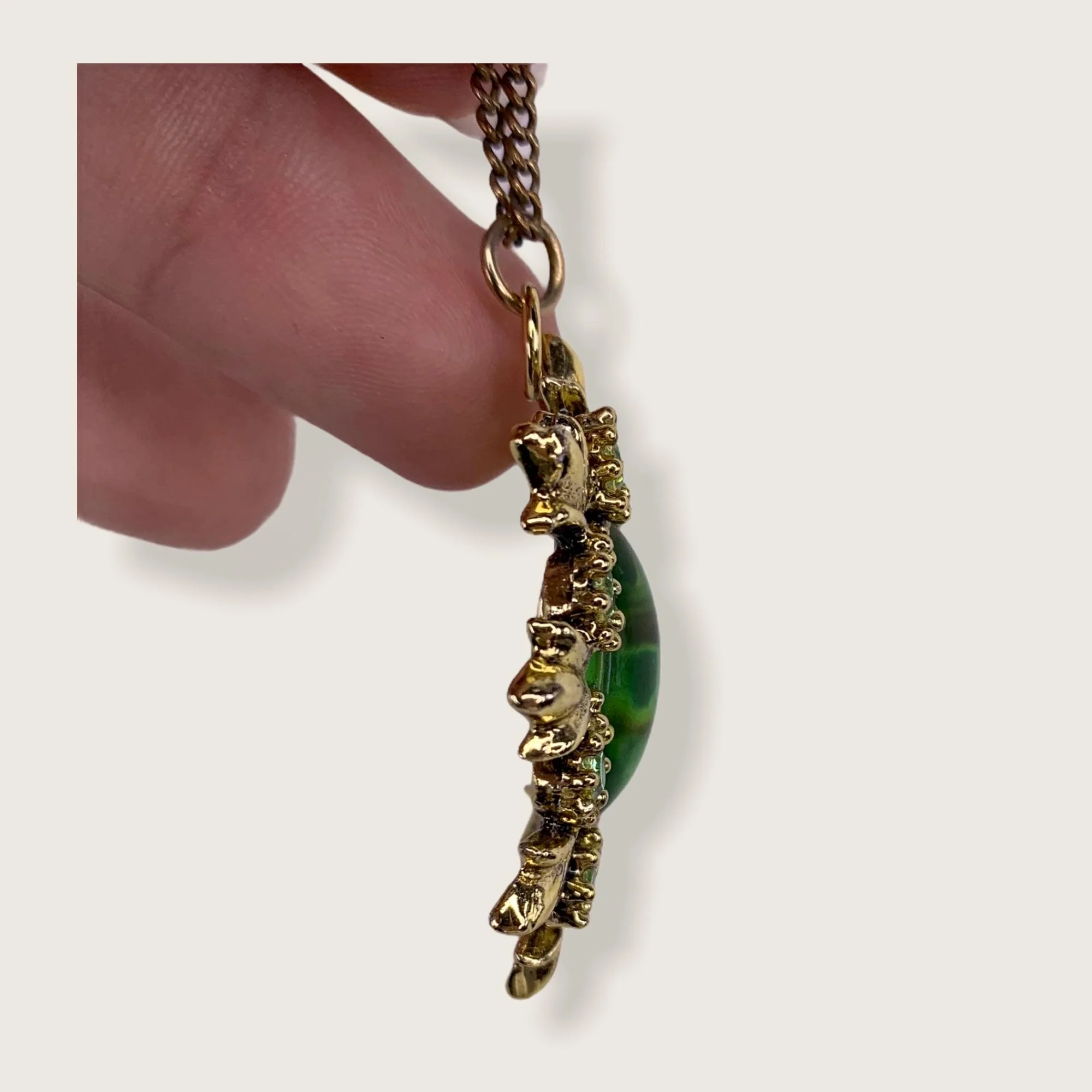 Vintage 70s Green Pendant Necklace - Image 5