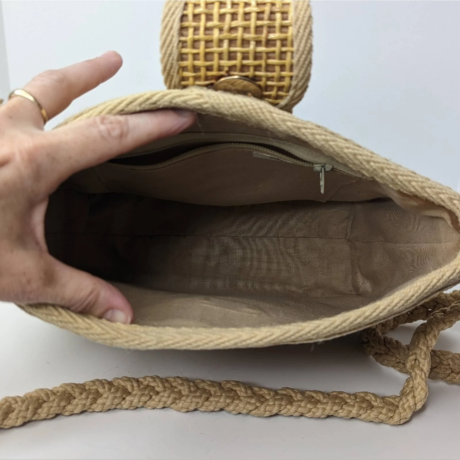 Vintage 70s Italian Rattan Wicker Braided Rope Crossbody Bag - Image 10