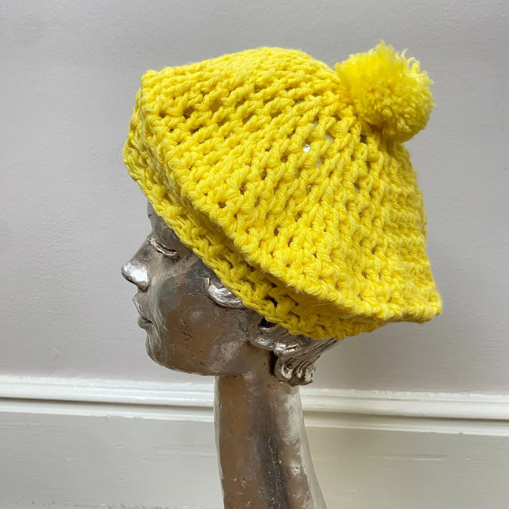 Vintage 70s Knit Beret with Pom-Pom Handmade Yellow Hat - Image 3