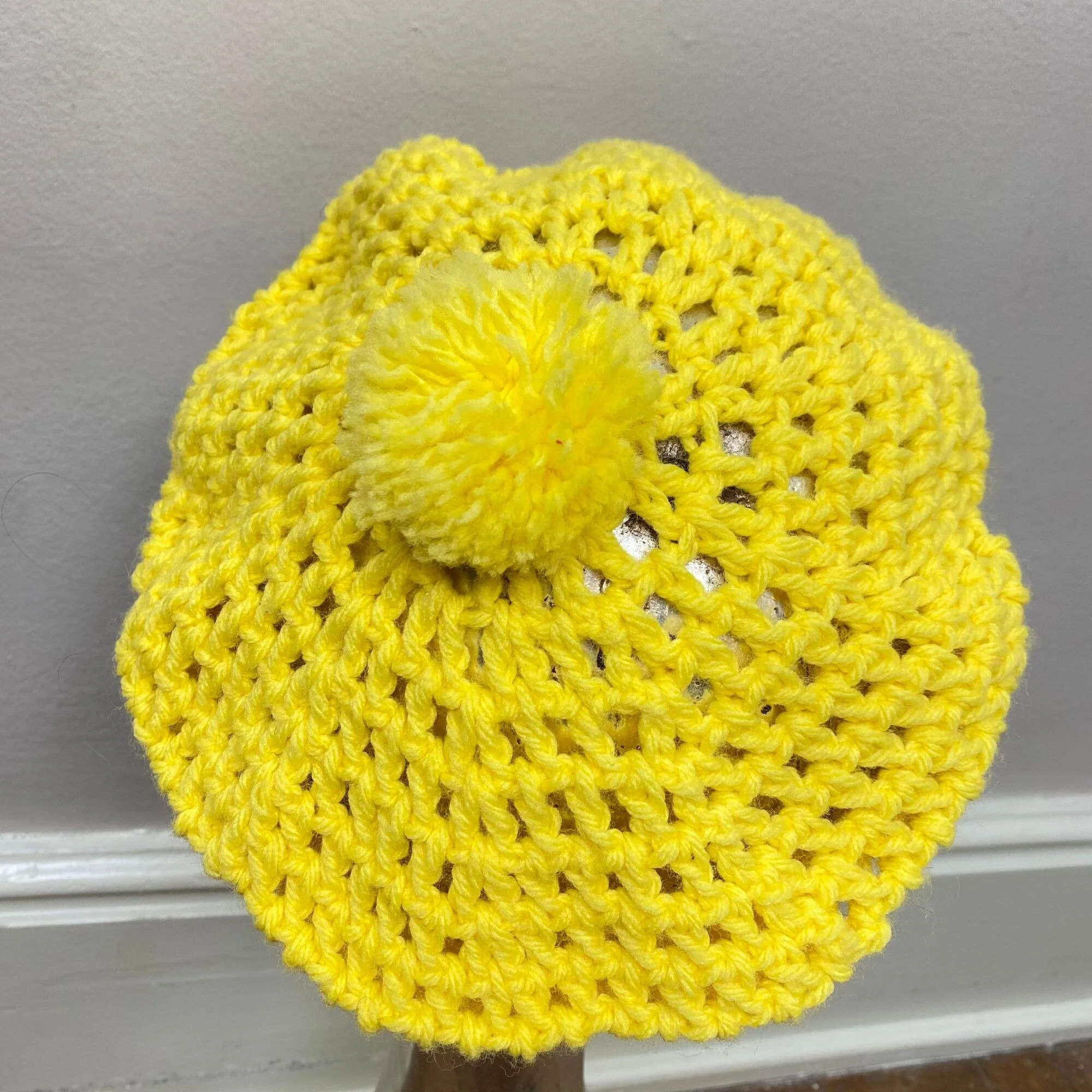 Vintage 70s Knit Beret with Pom-Pom Handmade Yellow Hat - Image 5