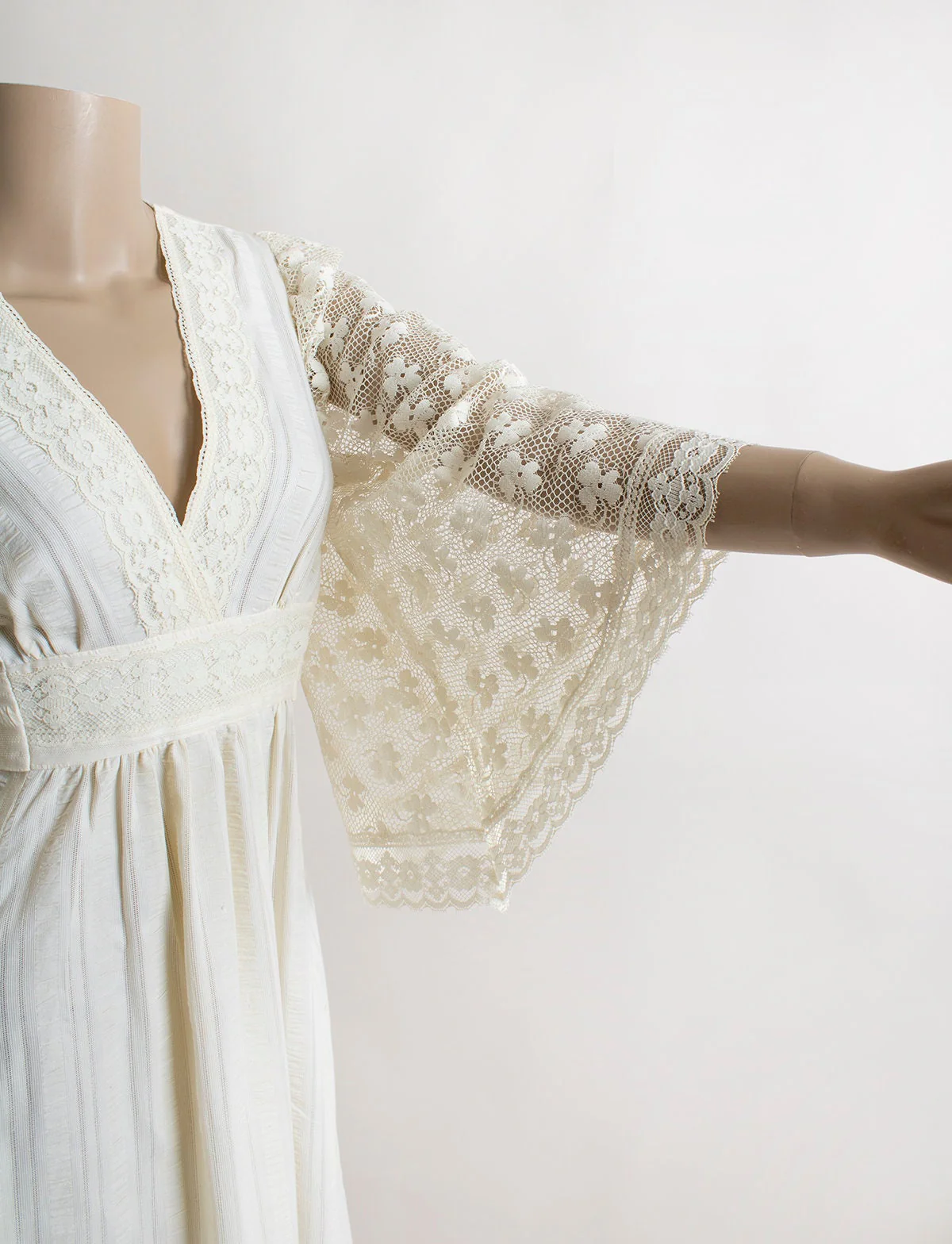 Vintage 70s Lace Angel Wing Sleeve Maxi Dress - Bride Creamy Ivory White Goddess Floor Length Gown - Small Medium - Image 5