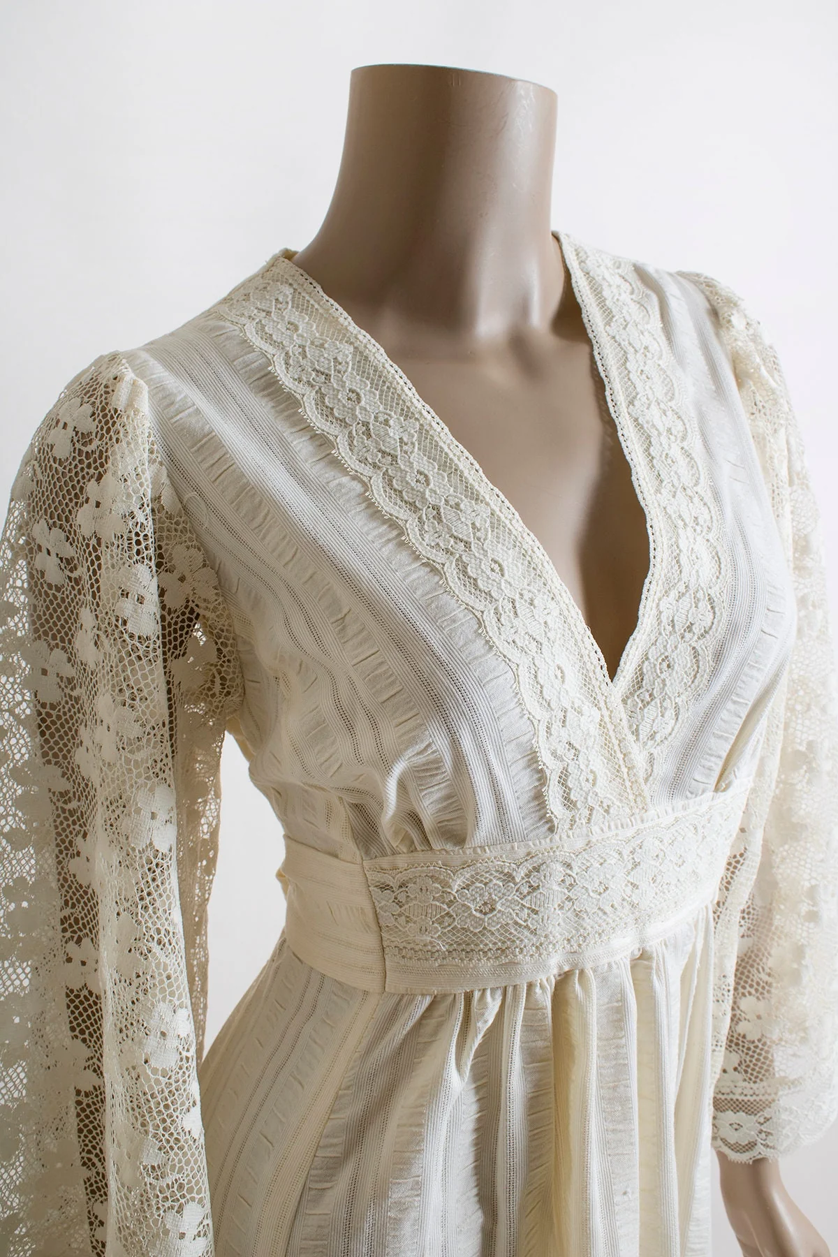 Vintage 70s Lace Angel Wing Sleeve Maxi Dress - Bride Creamy Ivory White Goddess Floor Length Gown - Small Medium - Image 9