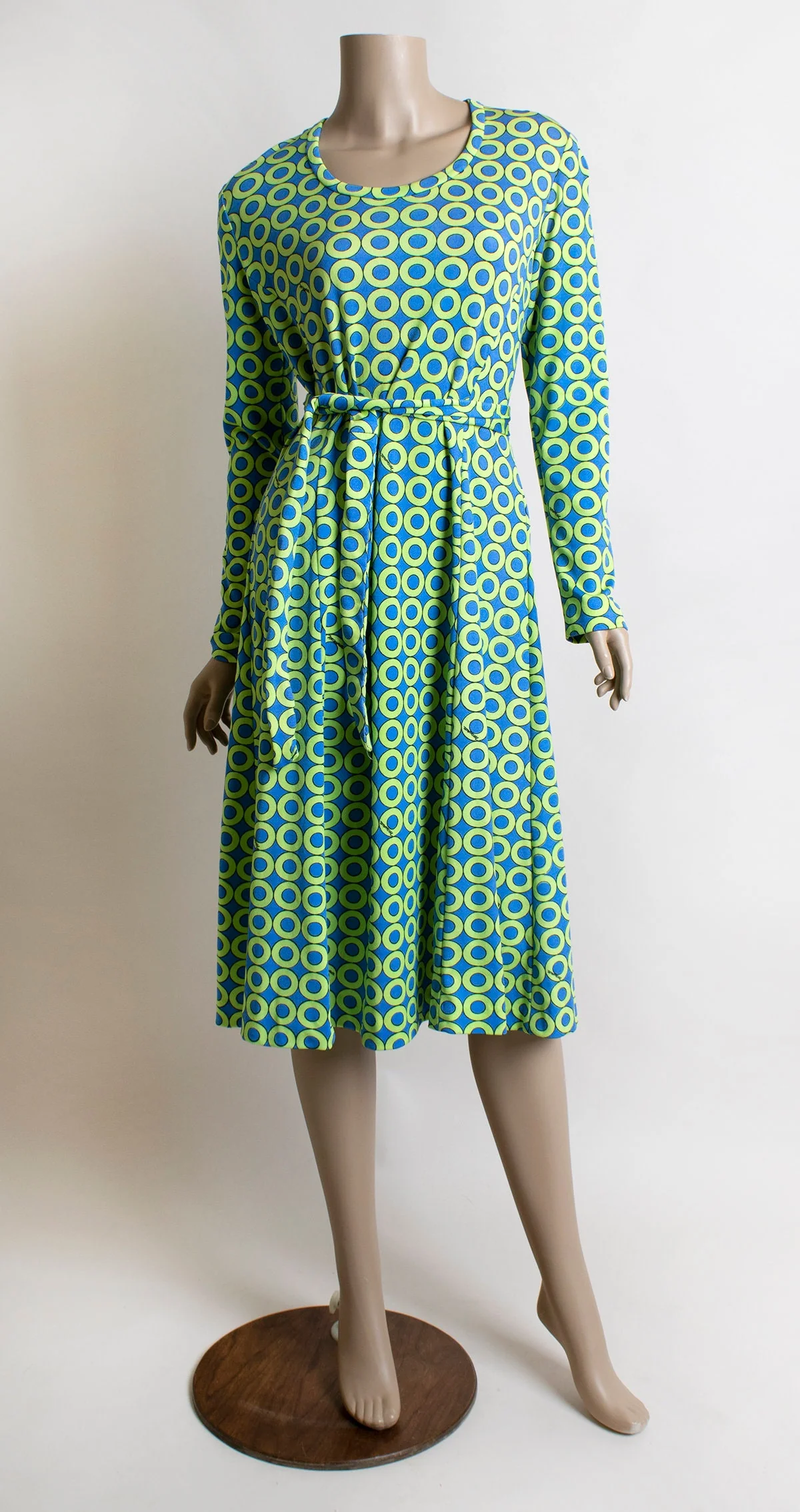 Vintage 70s Lime Green and Blue Bullseye Circle Op Art Print Ring Dress - Stretch Jersey - Medium Large by Maurice - Image 5