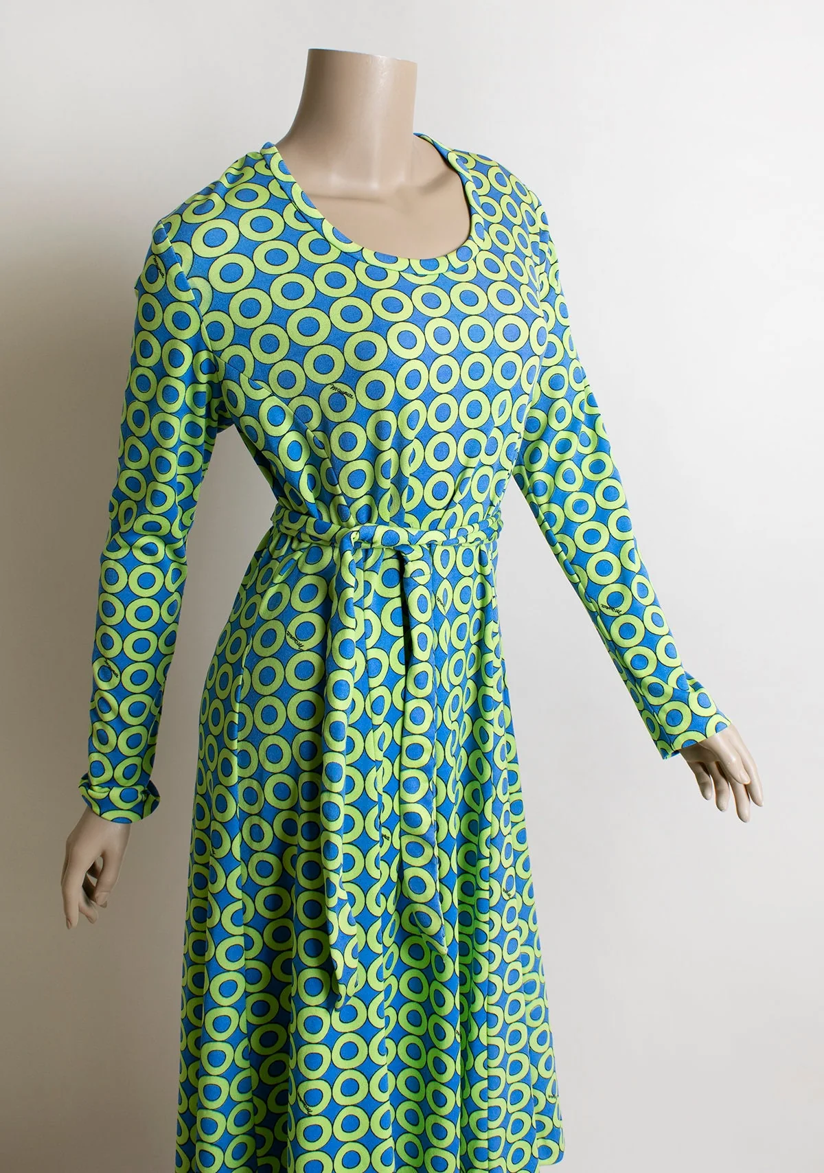Vintage 70s Lime Green and Blue Bullseye Circle Op Art Print Ring Dress - Stretch Jersey - Medium Large by Maurice - Image 7