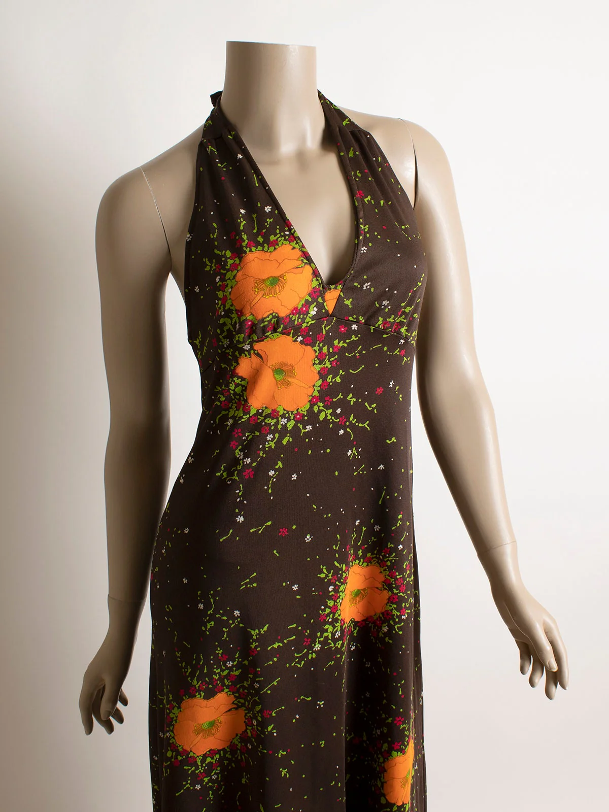 Vintage 70s Maxi Dress - Tangerine Floral Poppy Print Halter Maxi Floor Length Gown Bohemian Festival Brown Autumn - Small Medium - Image 8