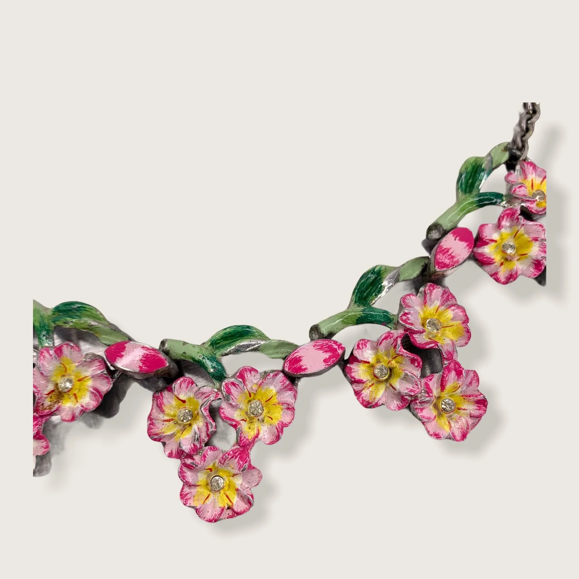 Vintage 70s Metal Floral Cluster Necklace - Image 3