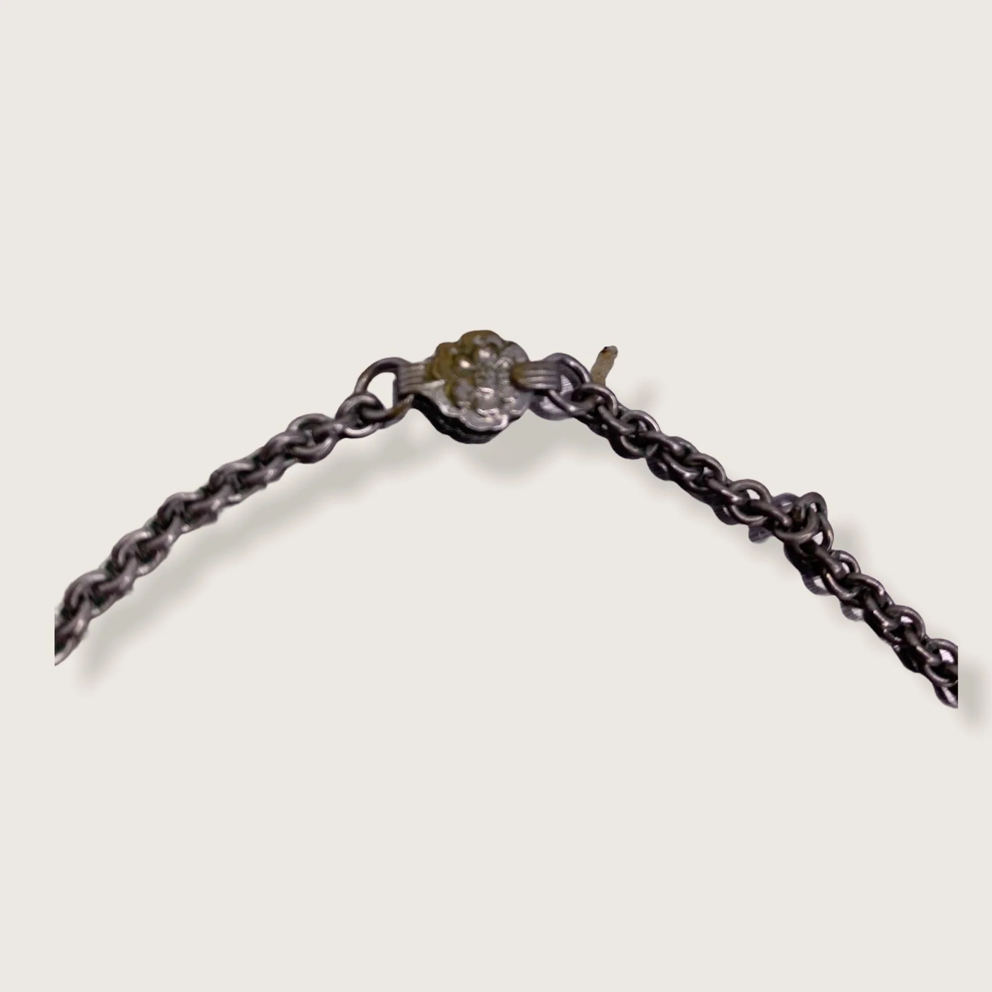 Vintage 70s Metal Floral Cluster Necklace - Image 4