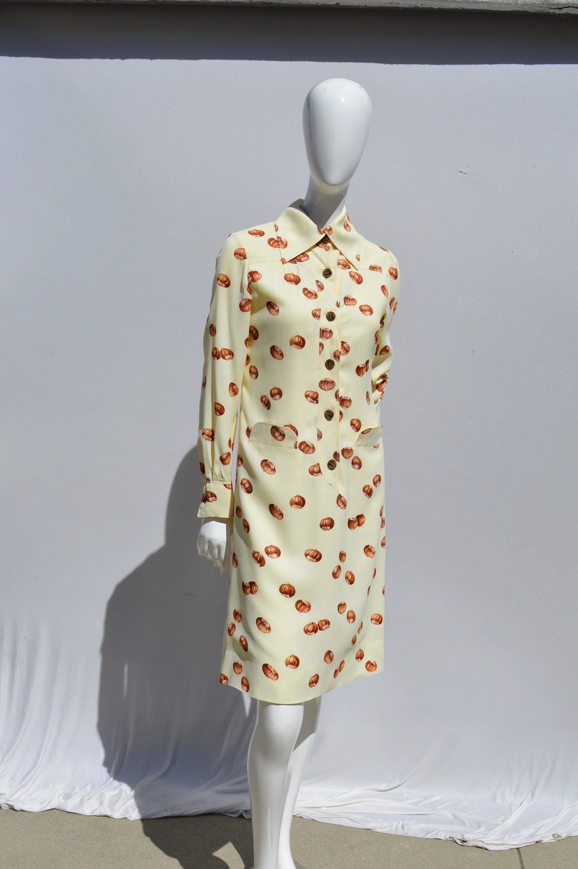 Vintage 70s Novelty Pint Cocktail Dress Size M Shirtdress One of The Kind Print Mid Century Americana by Chestnuts - Image 4