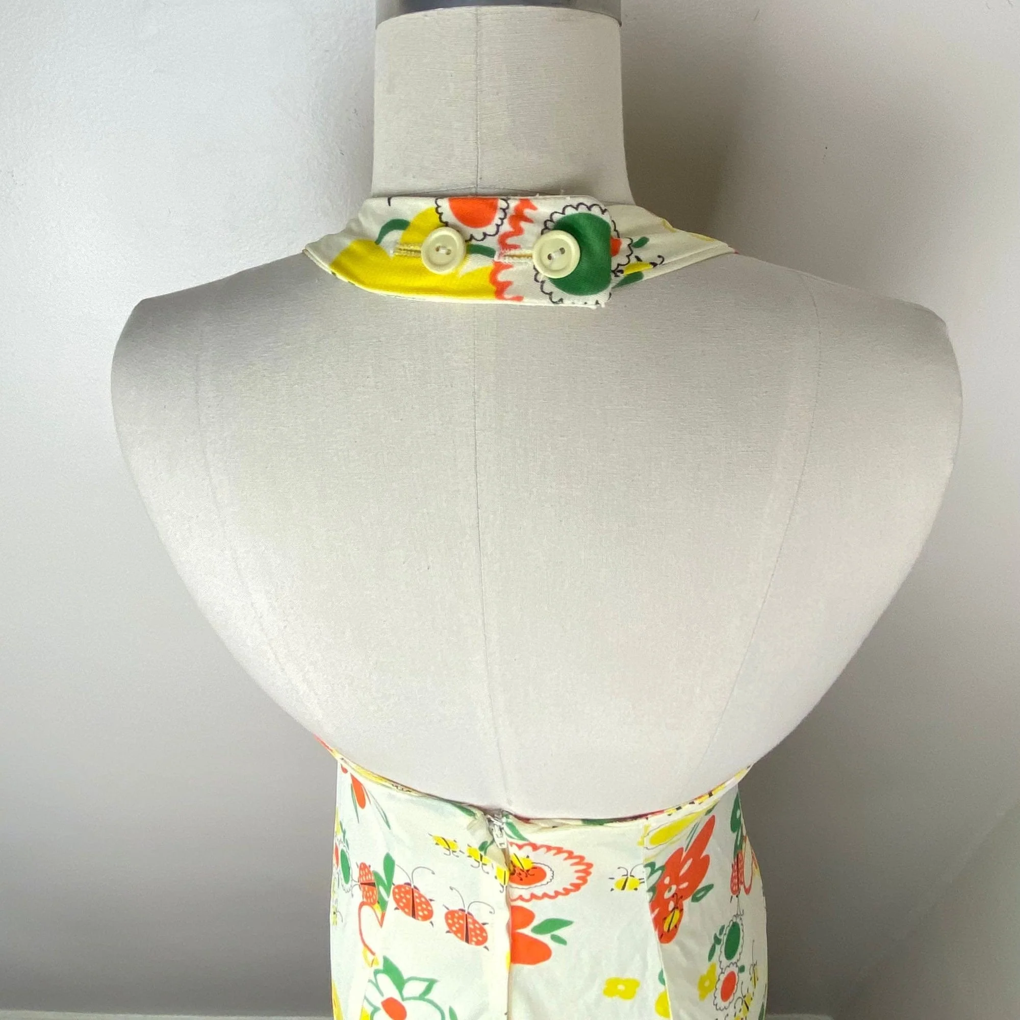Vintage 70s Novelty Print Halter Dress and Cropped Blouse Set - Image 6