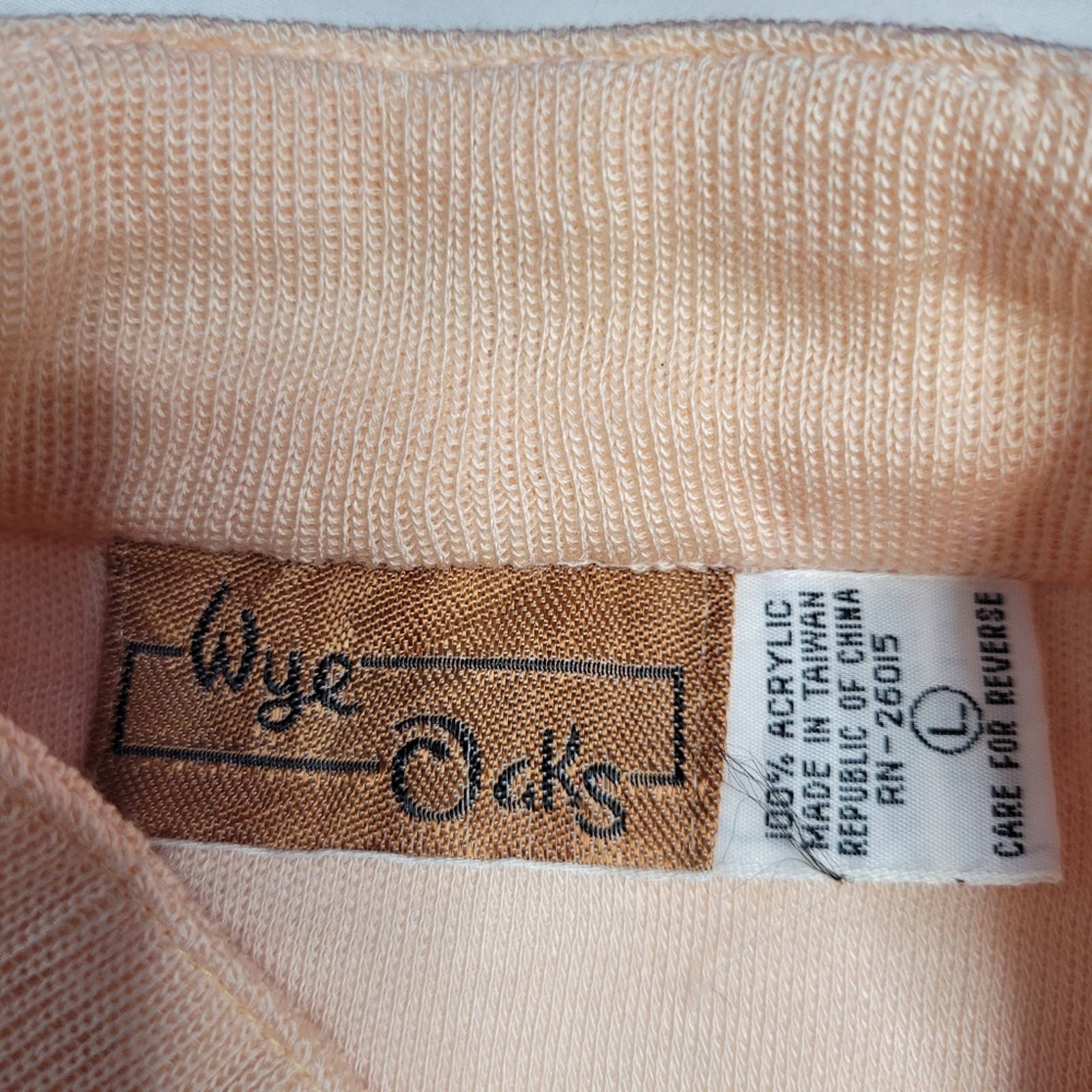 Vintage 70s Peach Top Applique Leaves Mock Neck Fuzzy Sweatshirt S by Wye Oaks - Image 4