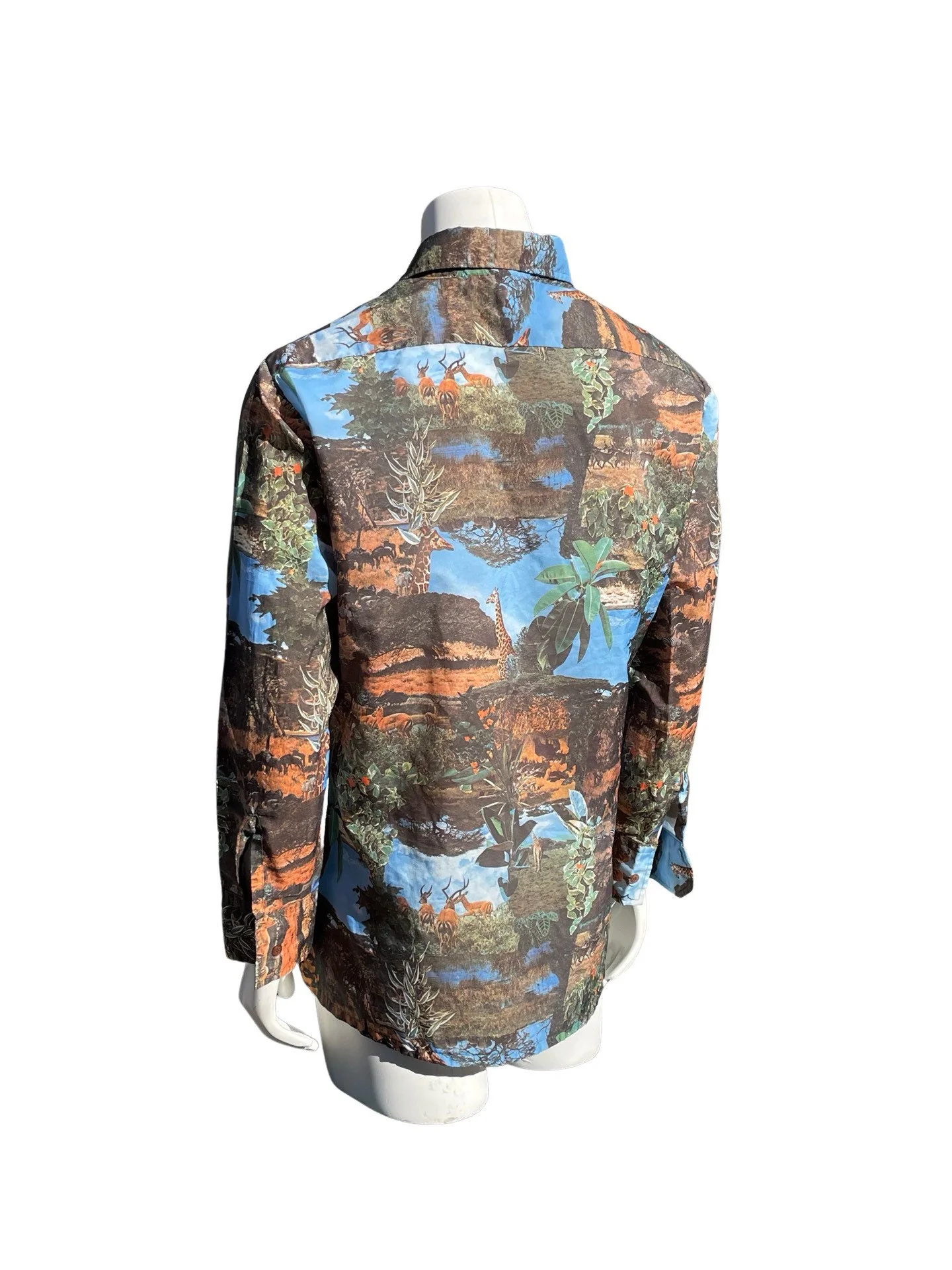 Vintage 70s Polyester Photoprint Shirt Safary Landscape Wild Animals Print Size Large by Trafalgar - Image 4