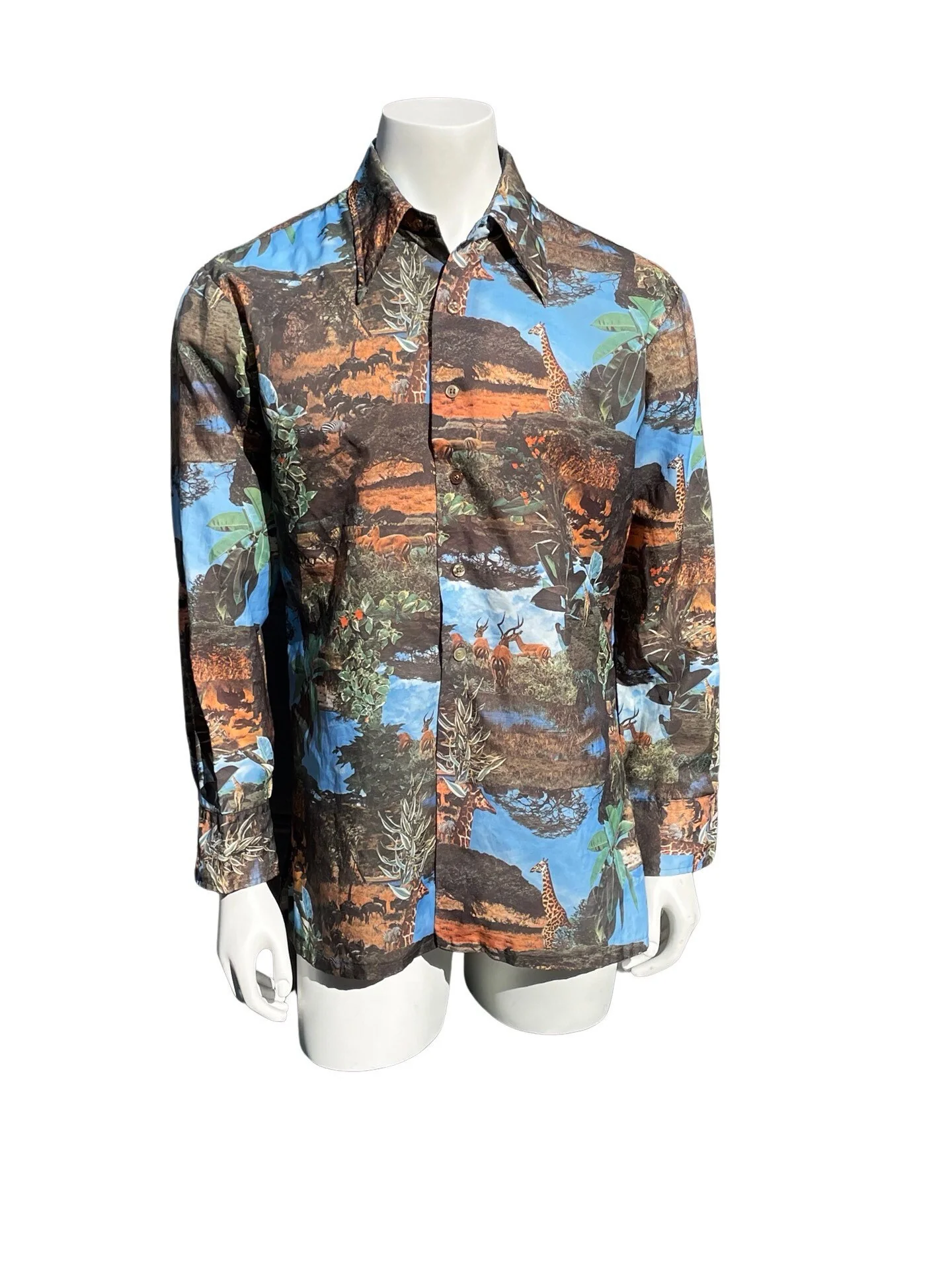 Vintage 70s Polyester Photoprint Shirt Safary Landscape Wild Animals Print Size Large by Trafalgar - Image 7