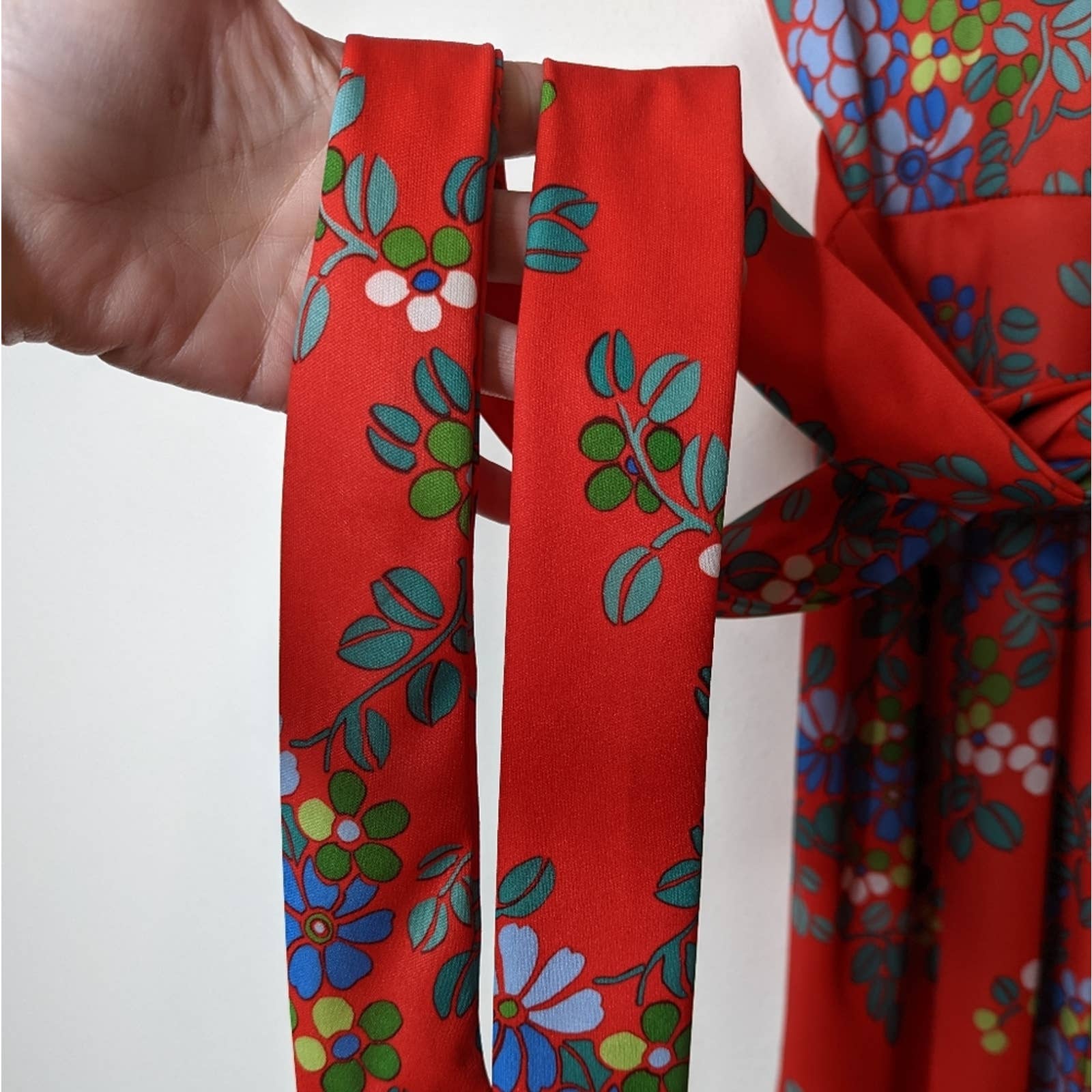 Vintage 70s Red Floral Cap Sleeve Tie Back Maxi Dress - Image 10