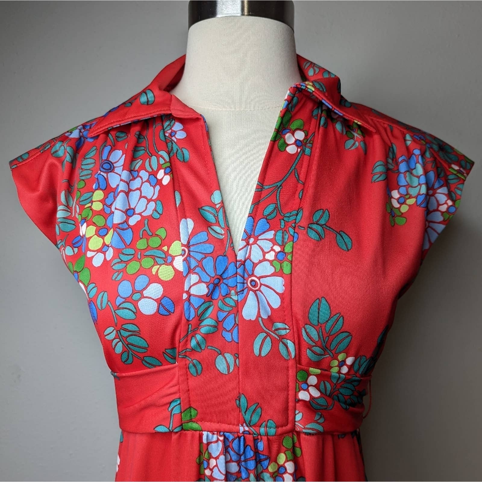 Vintage 70s Red Floral Cap Sleeve Tie Back Maxi Dress - Image 6
