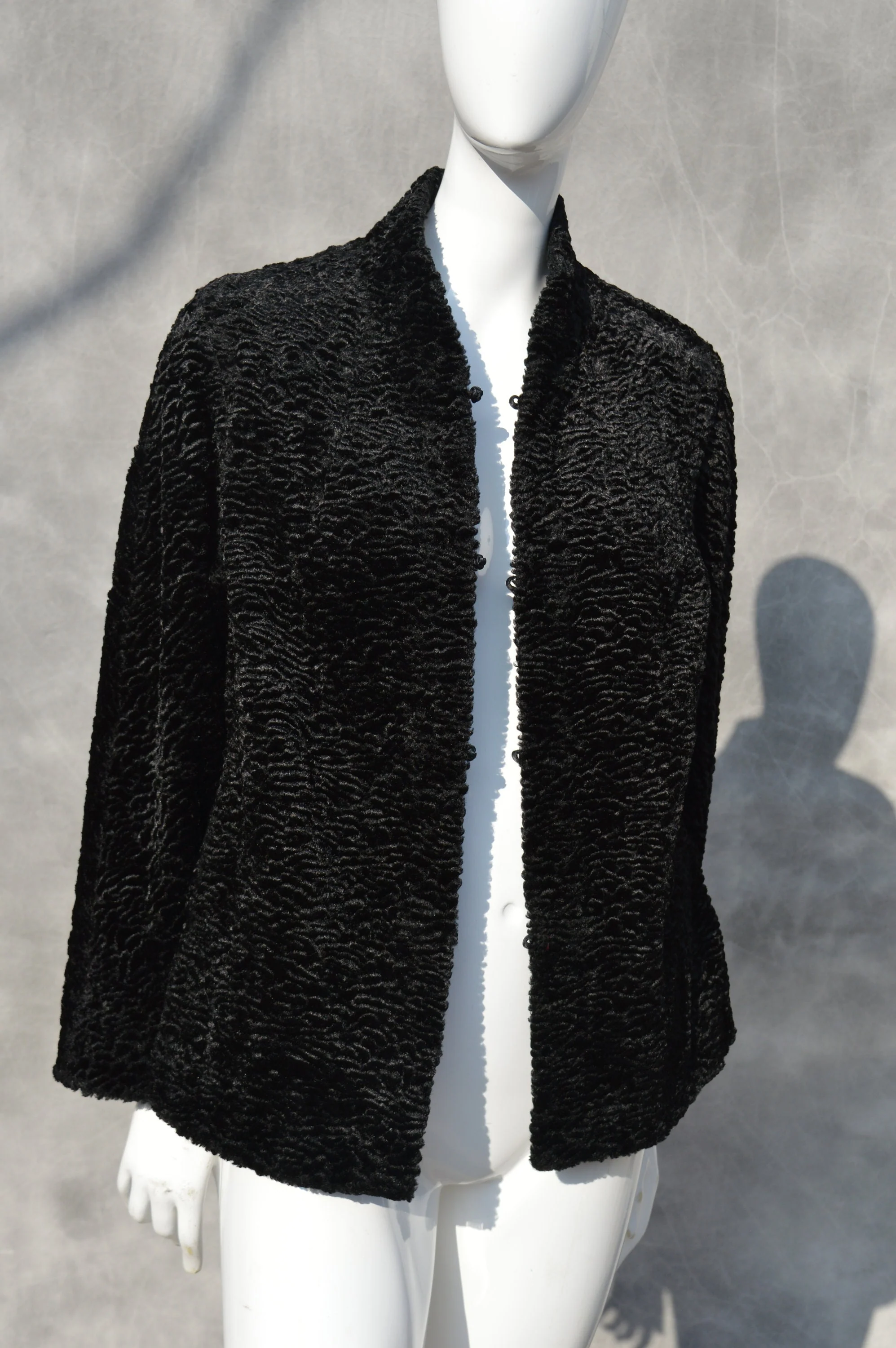 Vintage 70s Short Cropped Style Velvet Jacket Floral Pattern Broadtail Coat - Image 9