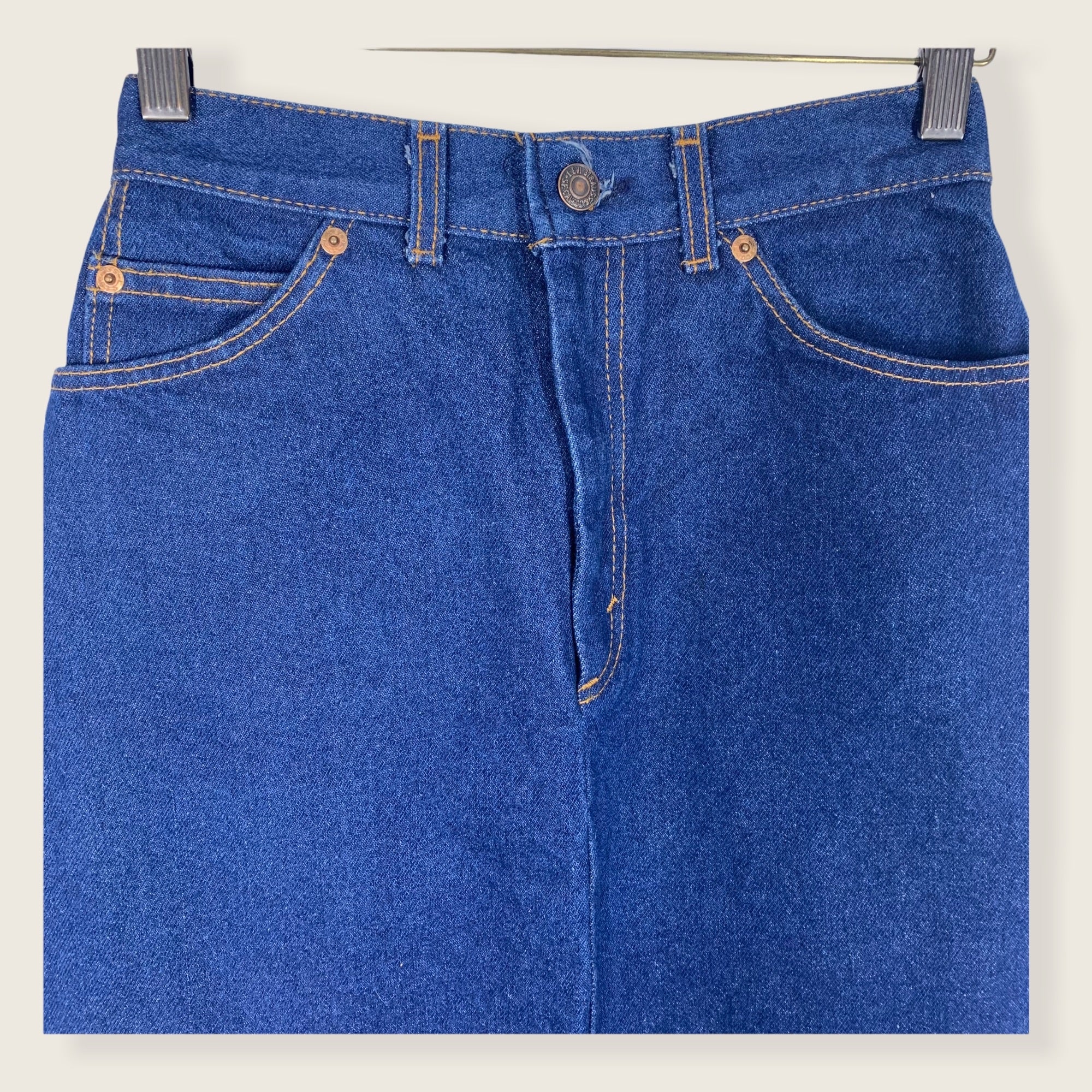 Vintage 70s White Tab A-Line Denim Above Knee Skirt Small by Levis - Image 3