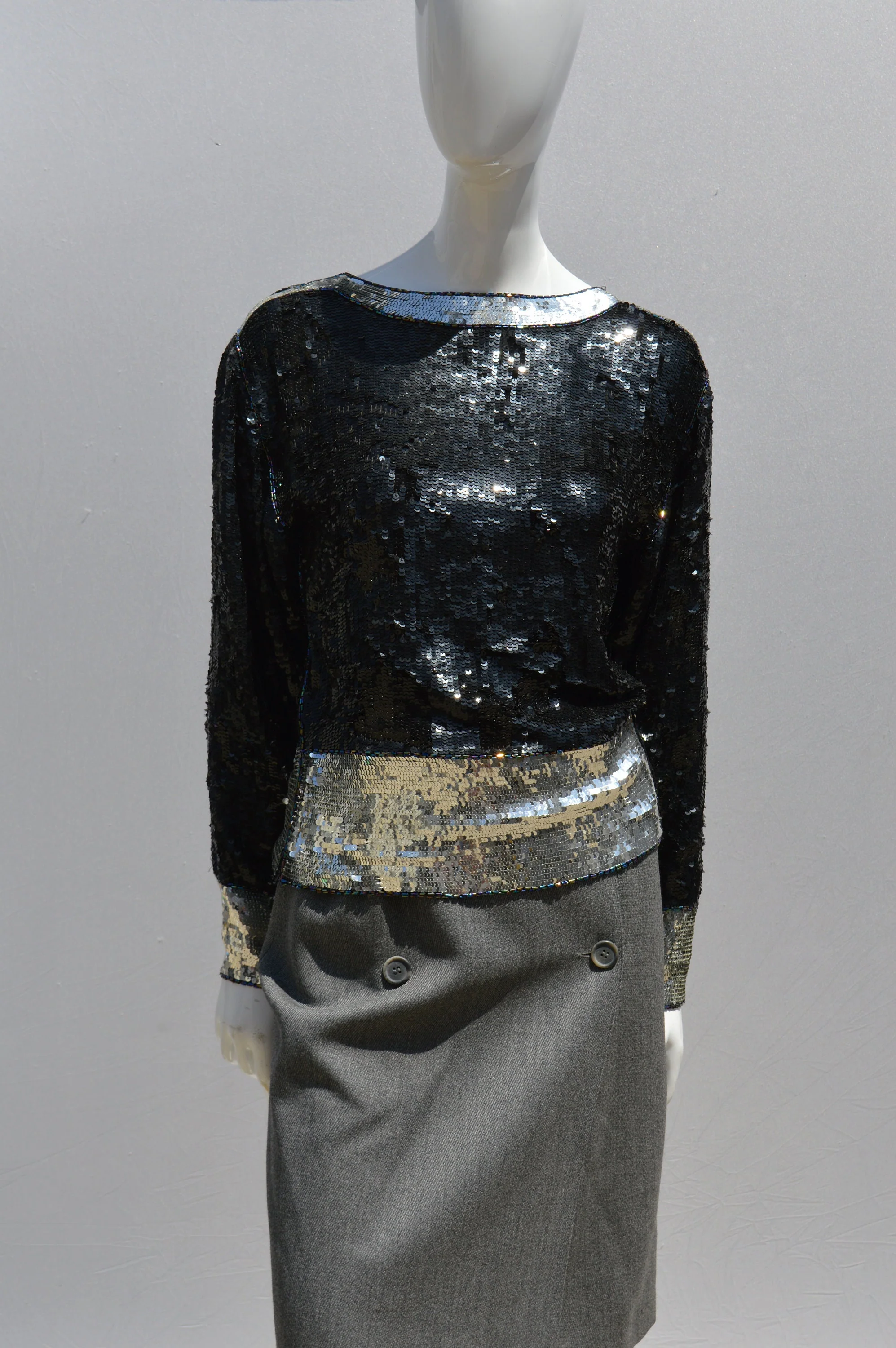 Vintage 70s Ysl Yves Saint Laurent Rive Gauche Disco Sequin Top Blouse Size Small Party Black and Silver Sequins Iridescent Beads by Ysl Yves Saint Laurent - Image 4