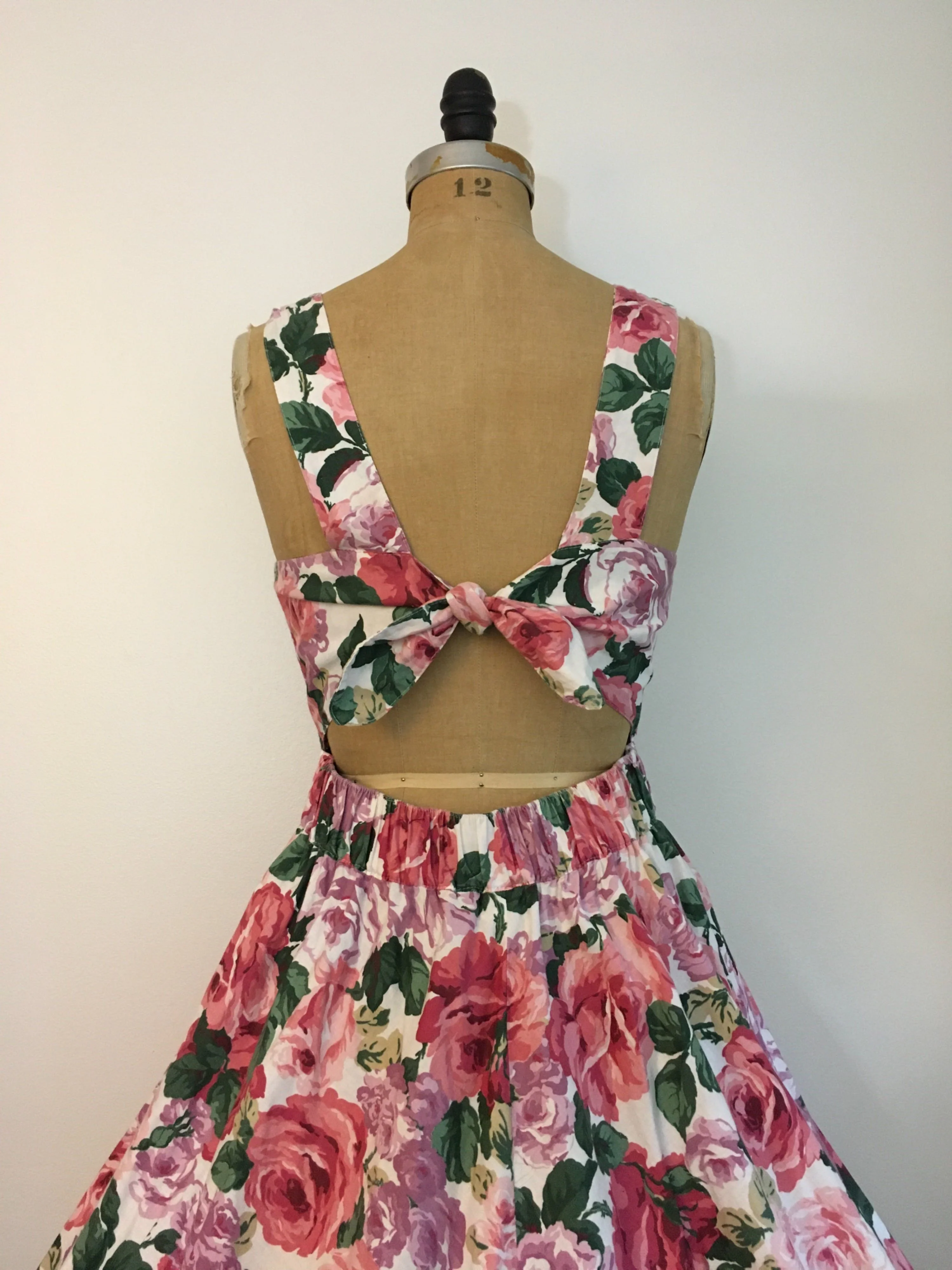Vintage 80’s Carol Anderson Tie Back Dress by Carol Anderson - Image 5