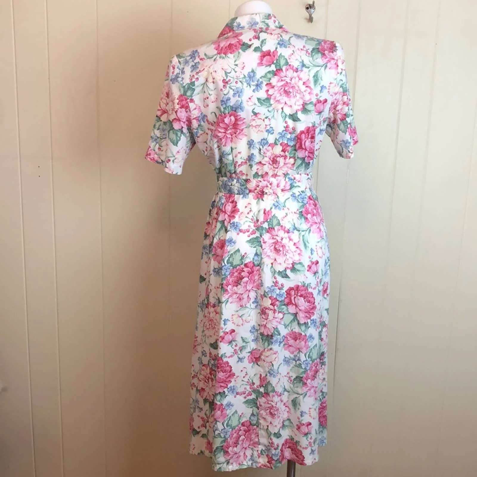 Vintage 80s 90s Double Breasted Floral Shirtdress by Bealls - Image 2