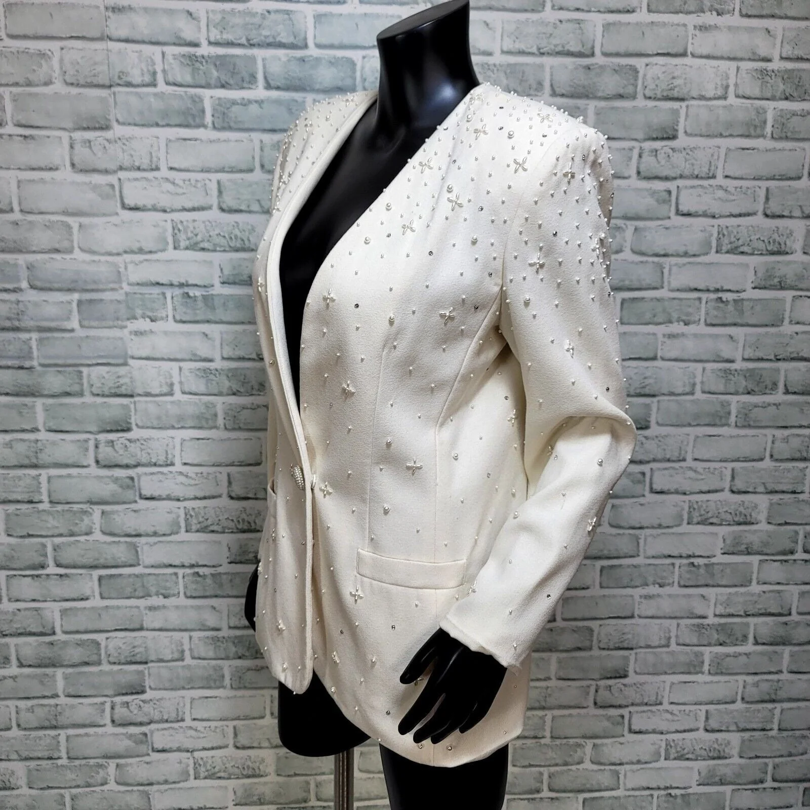 80s/90s Cream Beaded Rhinestone Blazer By Nolan Miller - Image 4