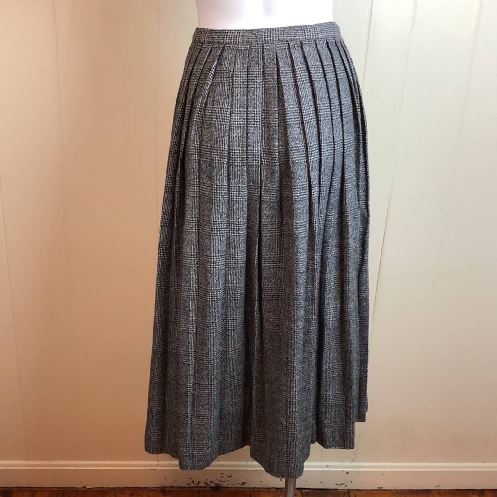 Vintage 80s 90s Pleated Plaid Wool Wrap Dress by Jones New York - Image 3