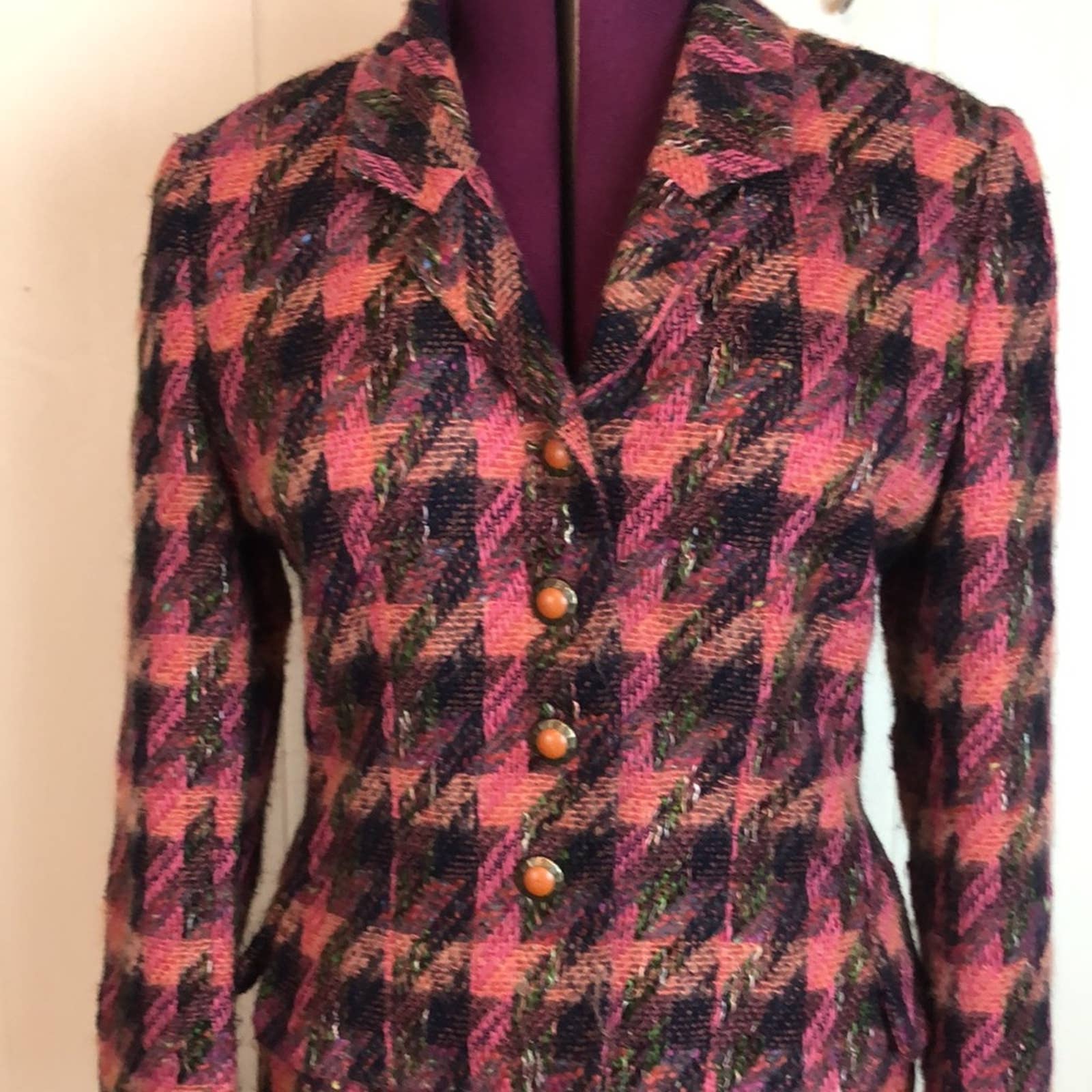 Vintage 80s 90s Silk Wool Classy Skirt Suit by Carlisle - Image 3