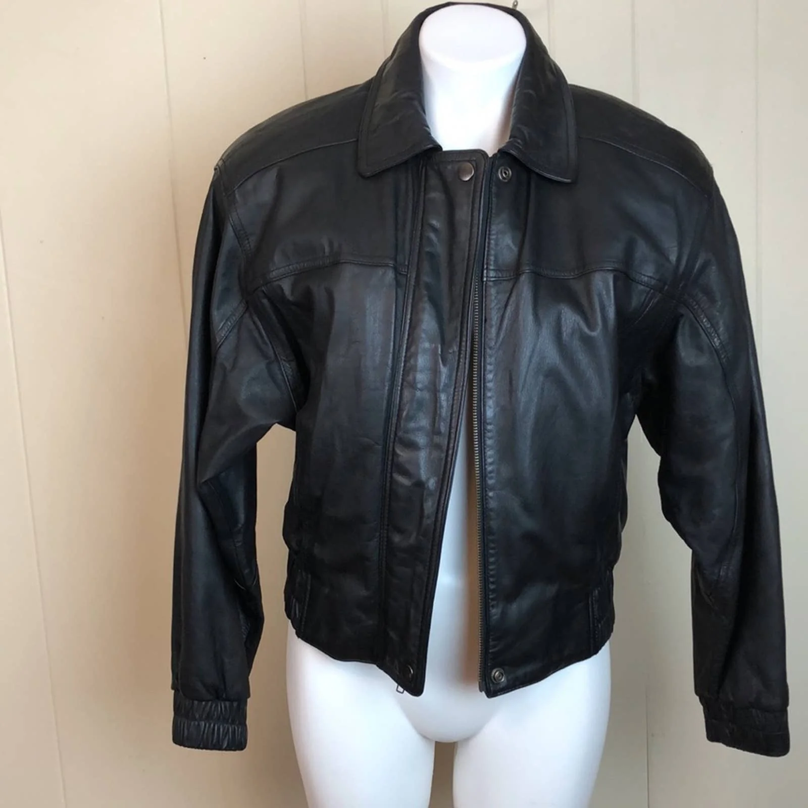 Vintage 80s 90s Wilson’s Black Leather Jacket Thermal Insulation Moto by Wilsons Leather - Image 2