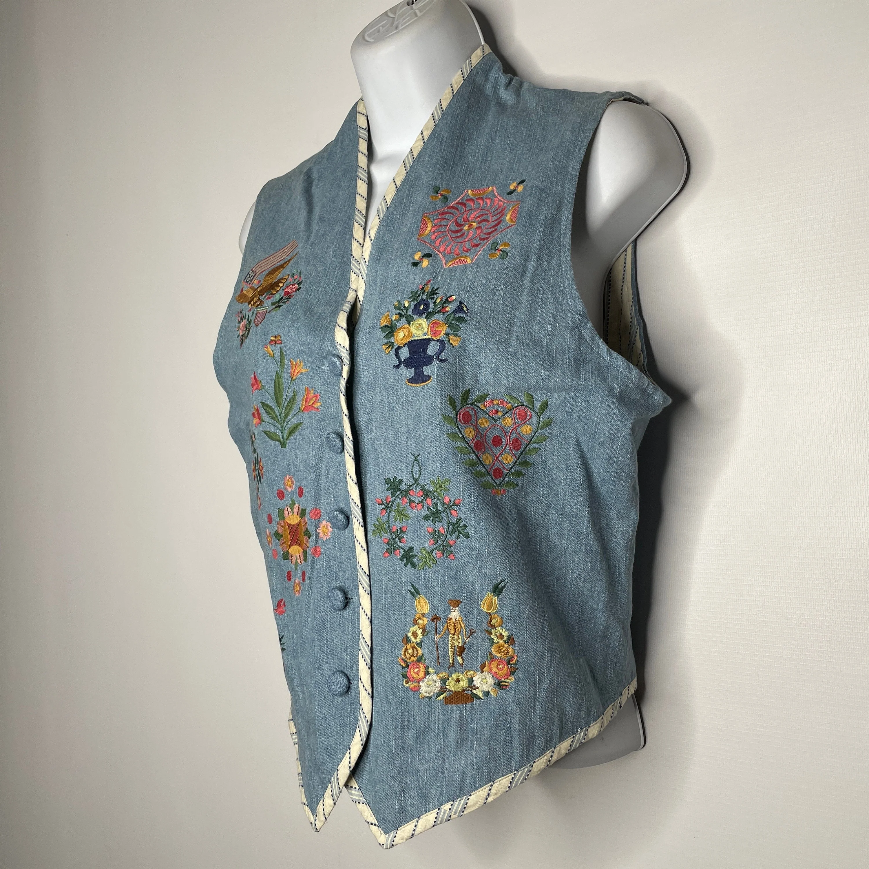 Vintage 80s Cambridge Country Store Colonial Embroidered Blue Denim Waistcoat Vest by Cambridge Country Store - Image 6