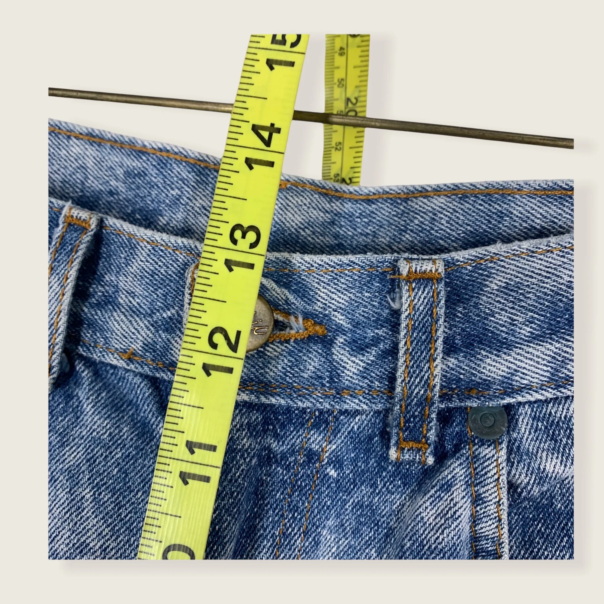 Vintage 80s Chic Blue Acid Wash High Rise Mom Jeans 12 - Image 5