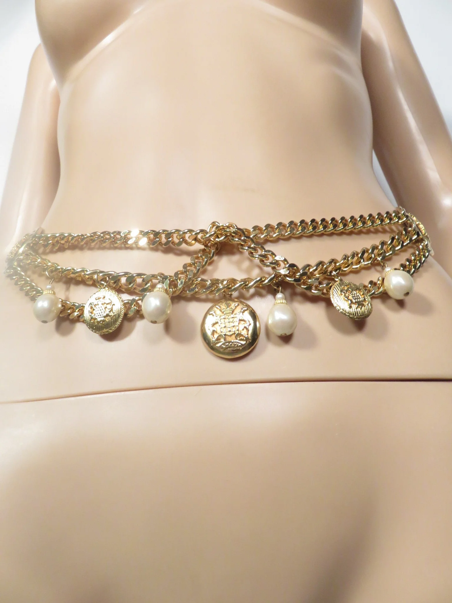 Vintage 80s Chunky Gold Chain Charm Belt Size S - L - Image 3
