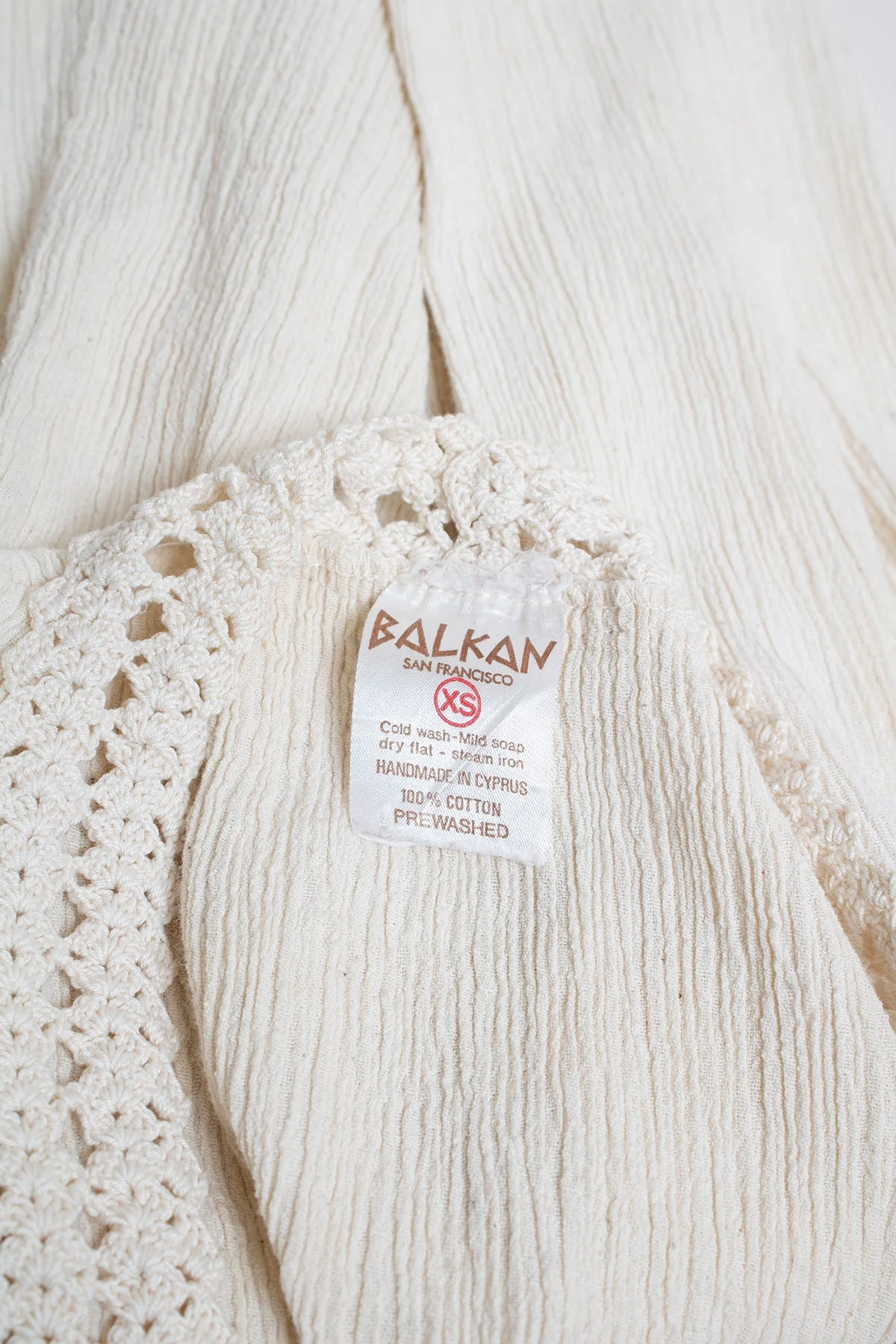 Vintage 80s Crinkle Gauze Blouse Ivory White Textured Crochet Medallion Long Sleeve Balkan San Francisco Small by Balkan - Image 9