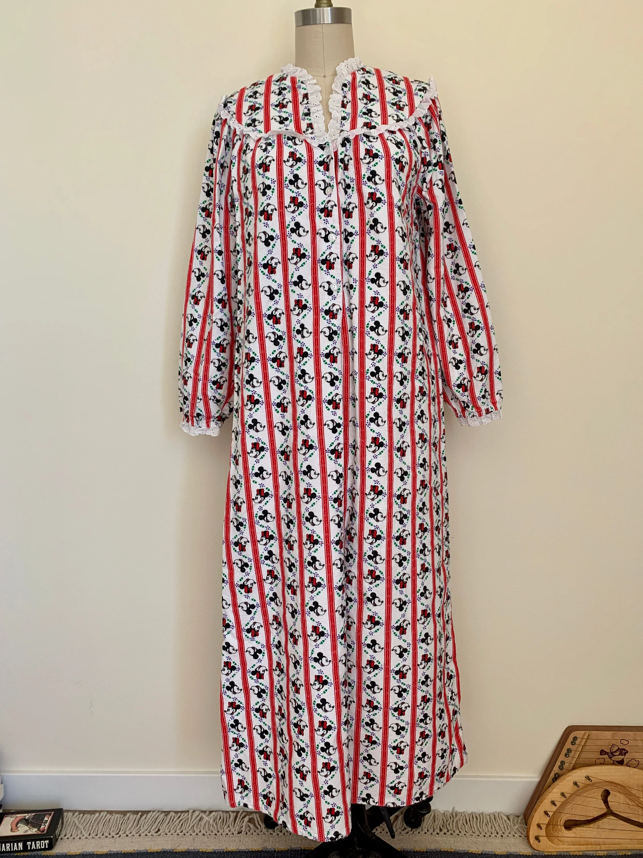 Vintage 80s Disney Mickey Mouse Soft Cotton Flannel Nightgown Sz M / L by Lanz of Salzburg - Image 3