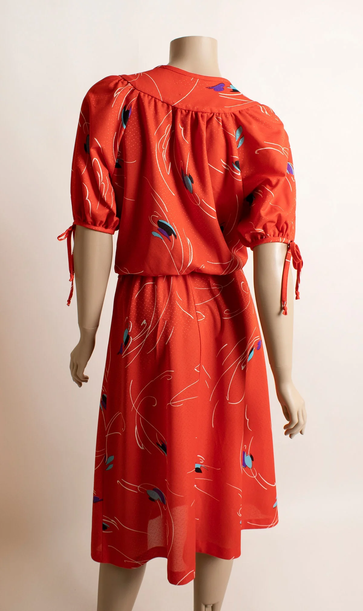 Vintage 80s Dress - Cherry Red Abstract Swirly Art Print Puff Short Sleeves Retro Dress - Keyhole Neckline - 80s Cute - Small by Kings Row Inc - Image 4